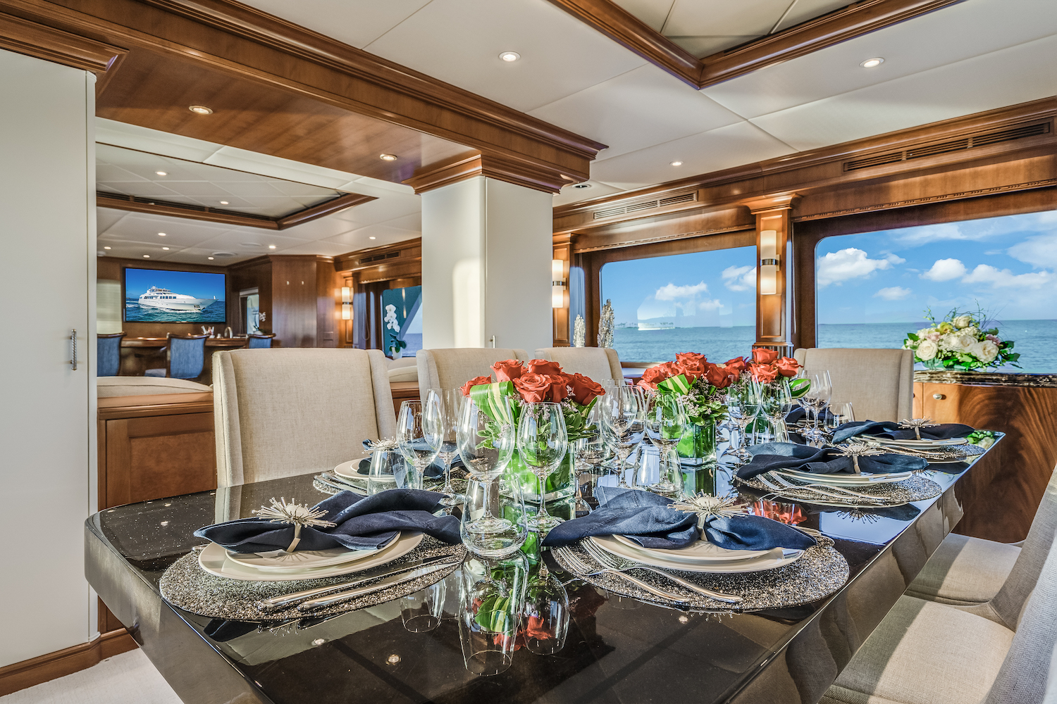 Main deck dining .jpg
