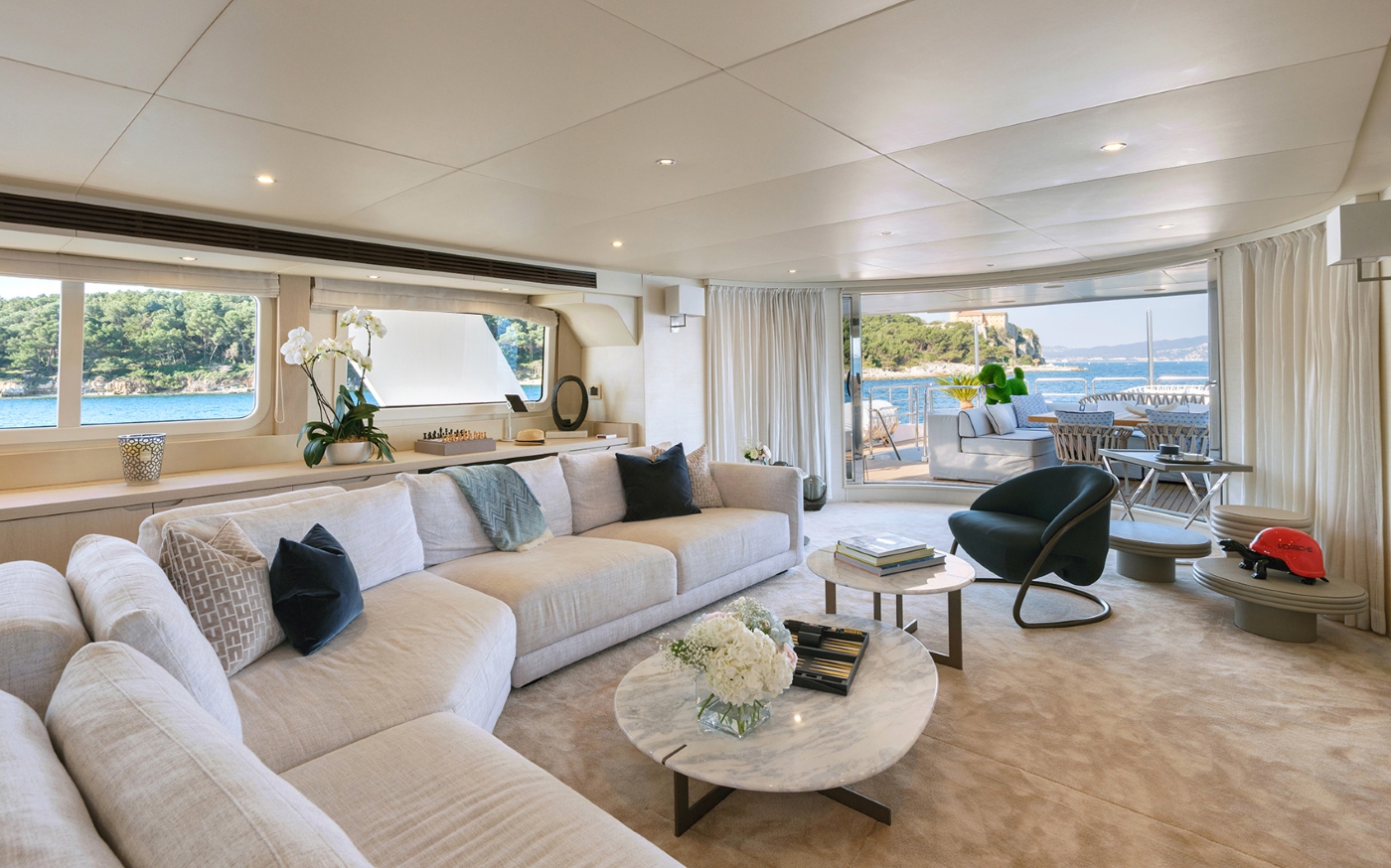 Main salon with sea views.jpg