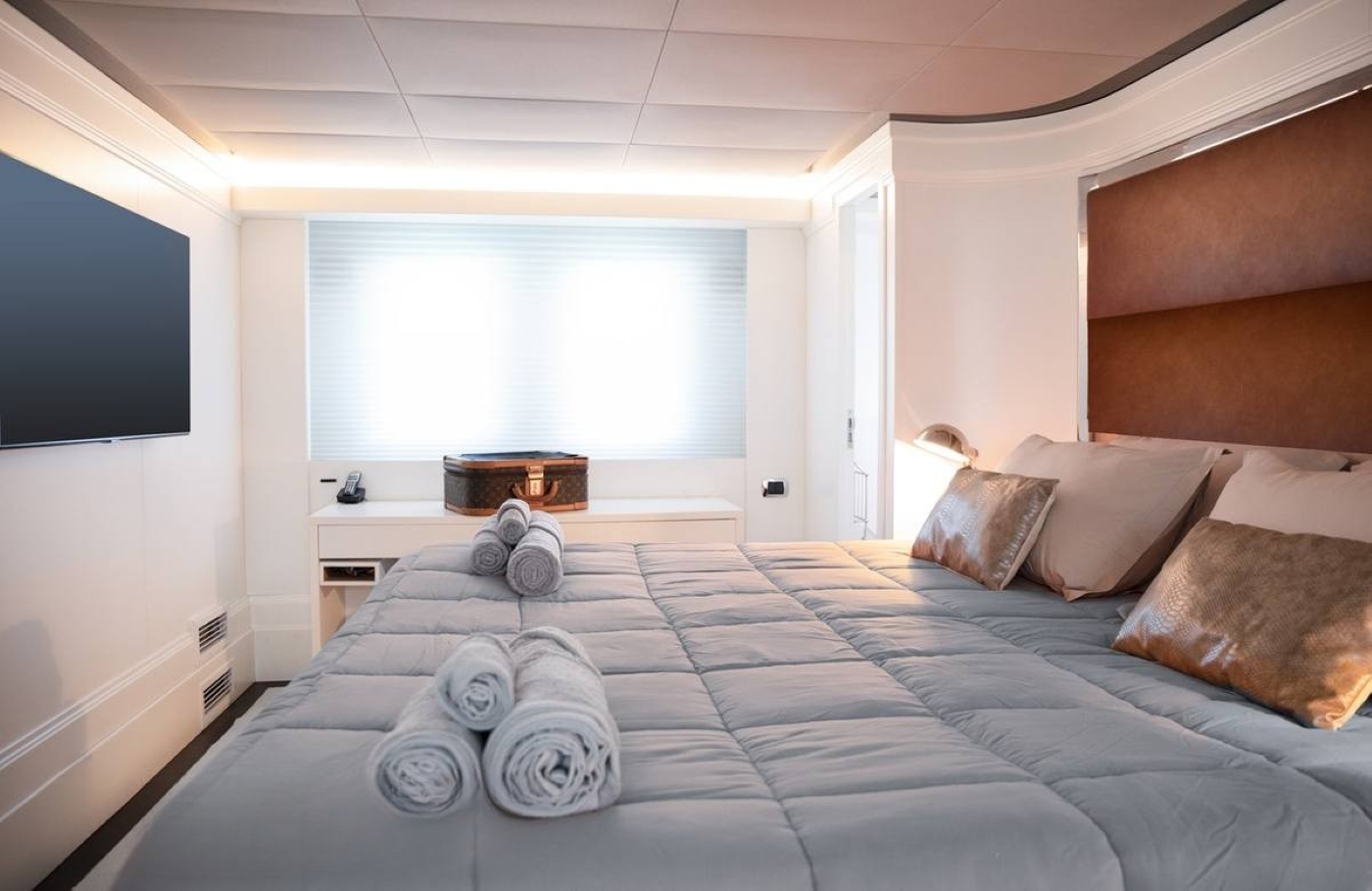 Master Stateroom  04.jpg