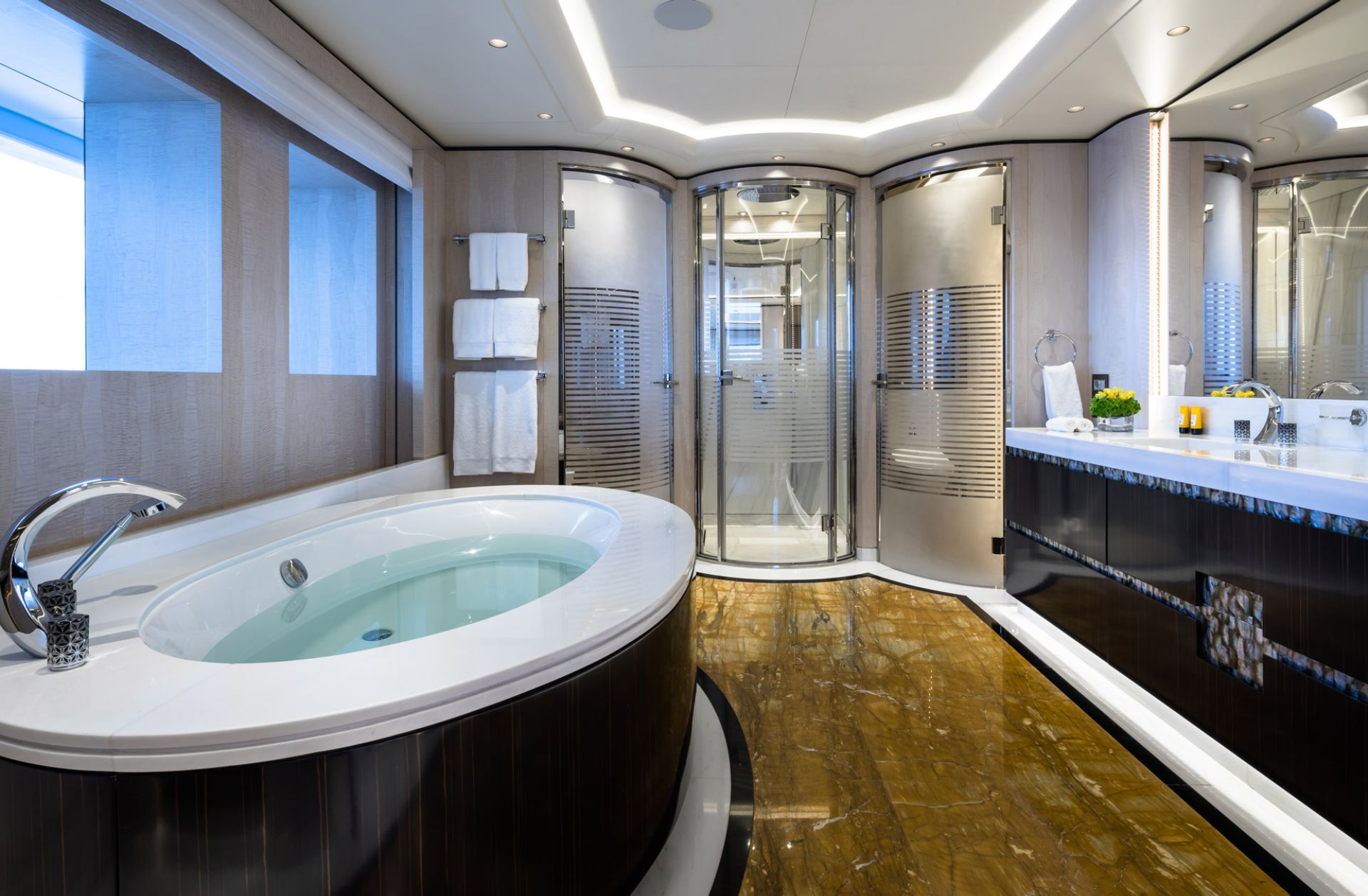 Master bathroom  - Photo © Jeff Brown Photography.jpg