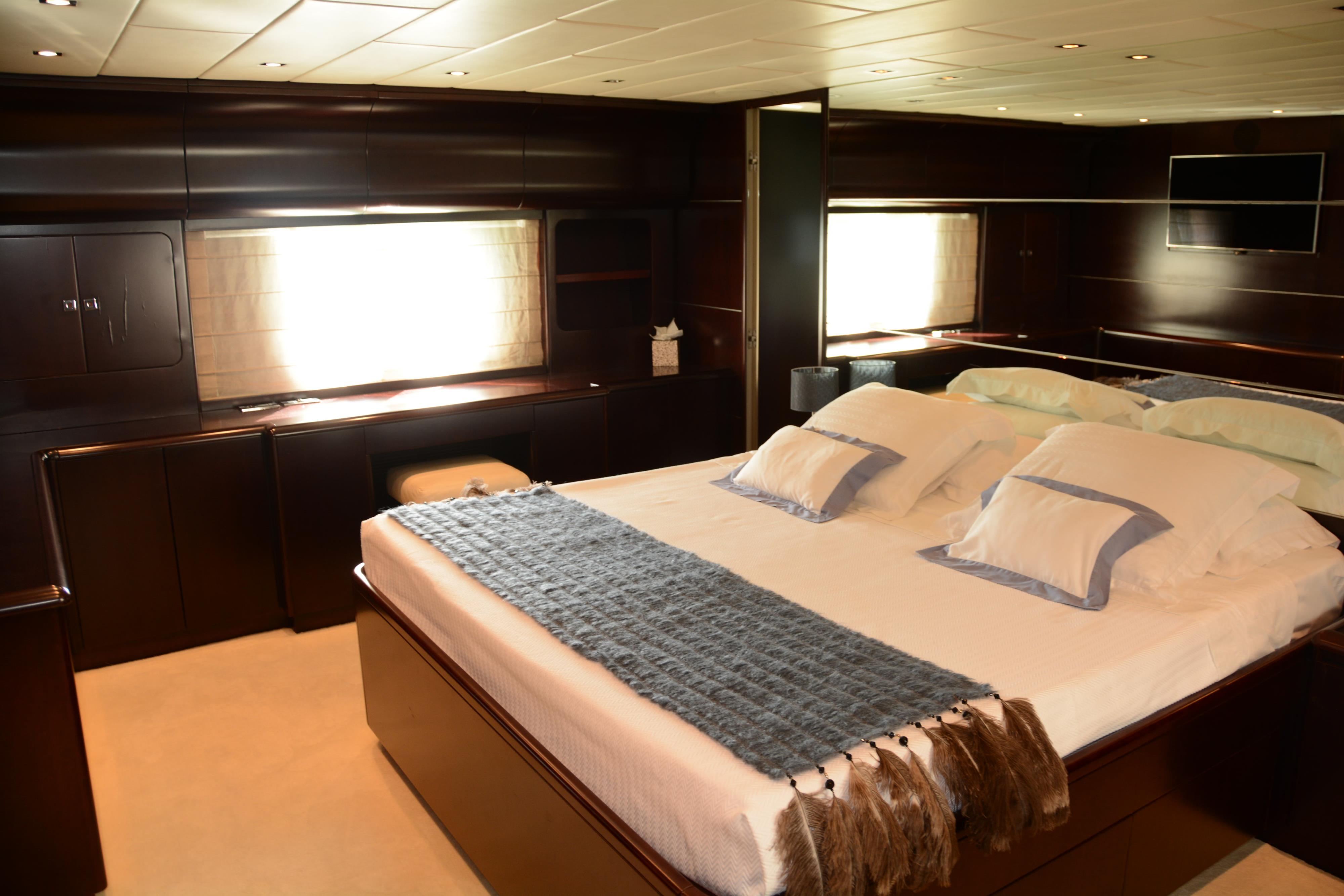 Master cabin with vanity.jpg