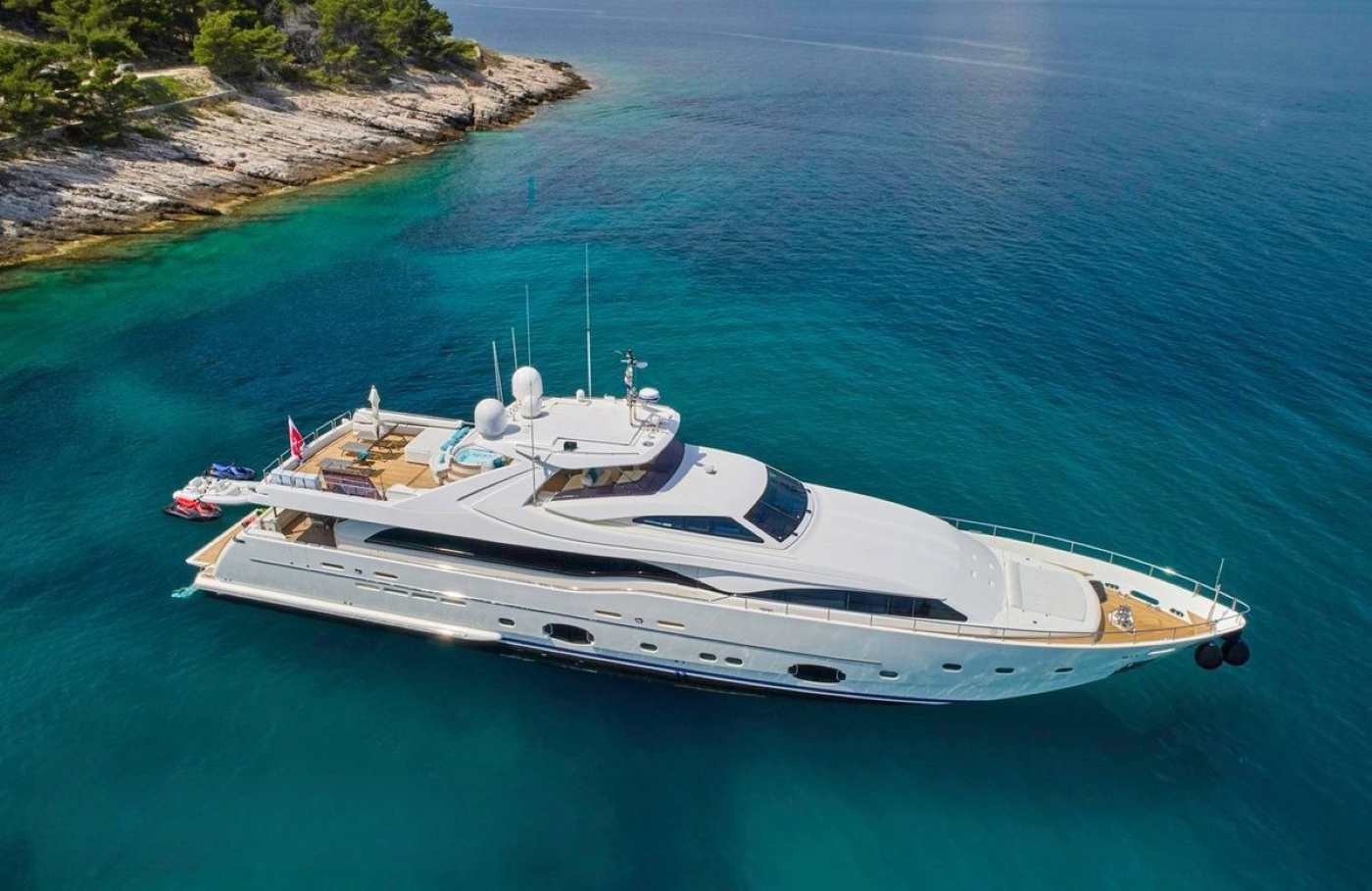 Motor Yacht ACCEPTUS.jpg