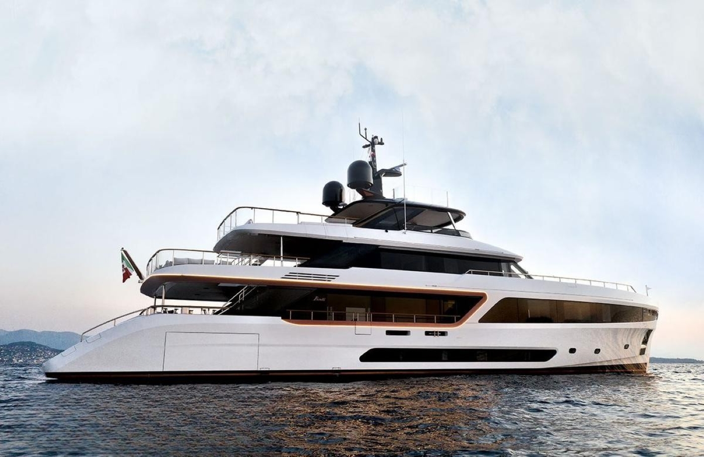 Motor Yacht ALLURIA.jpg