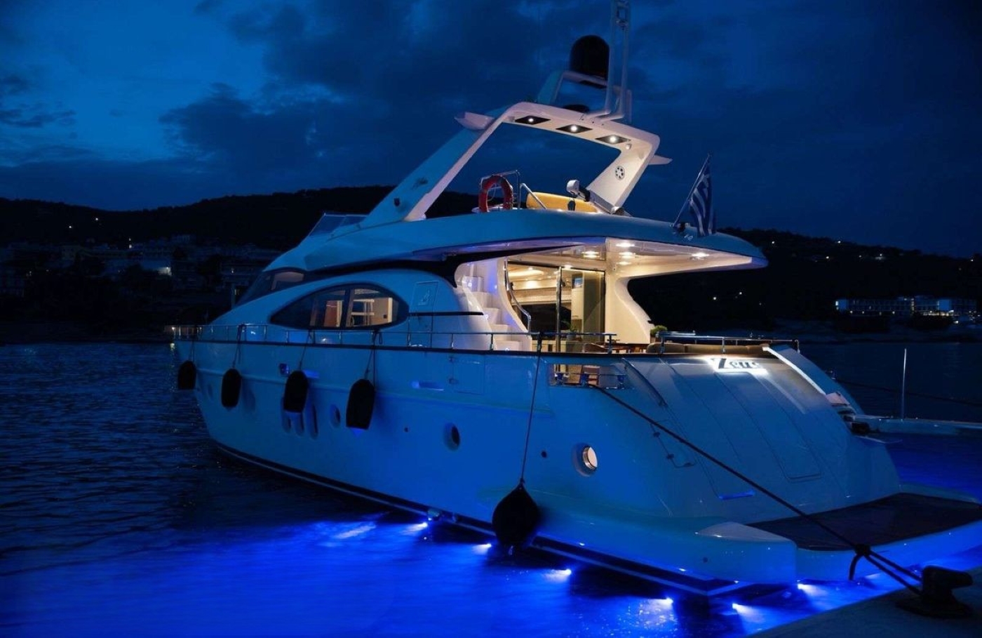Motor Yacht ESTIA ZEUS.jpg