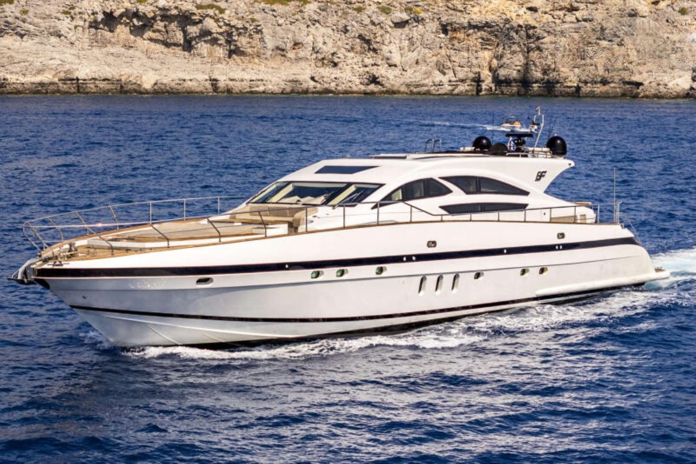Motor Yacht GOLDFINGER.jpg