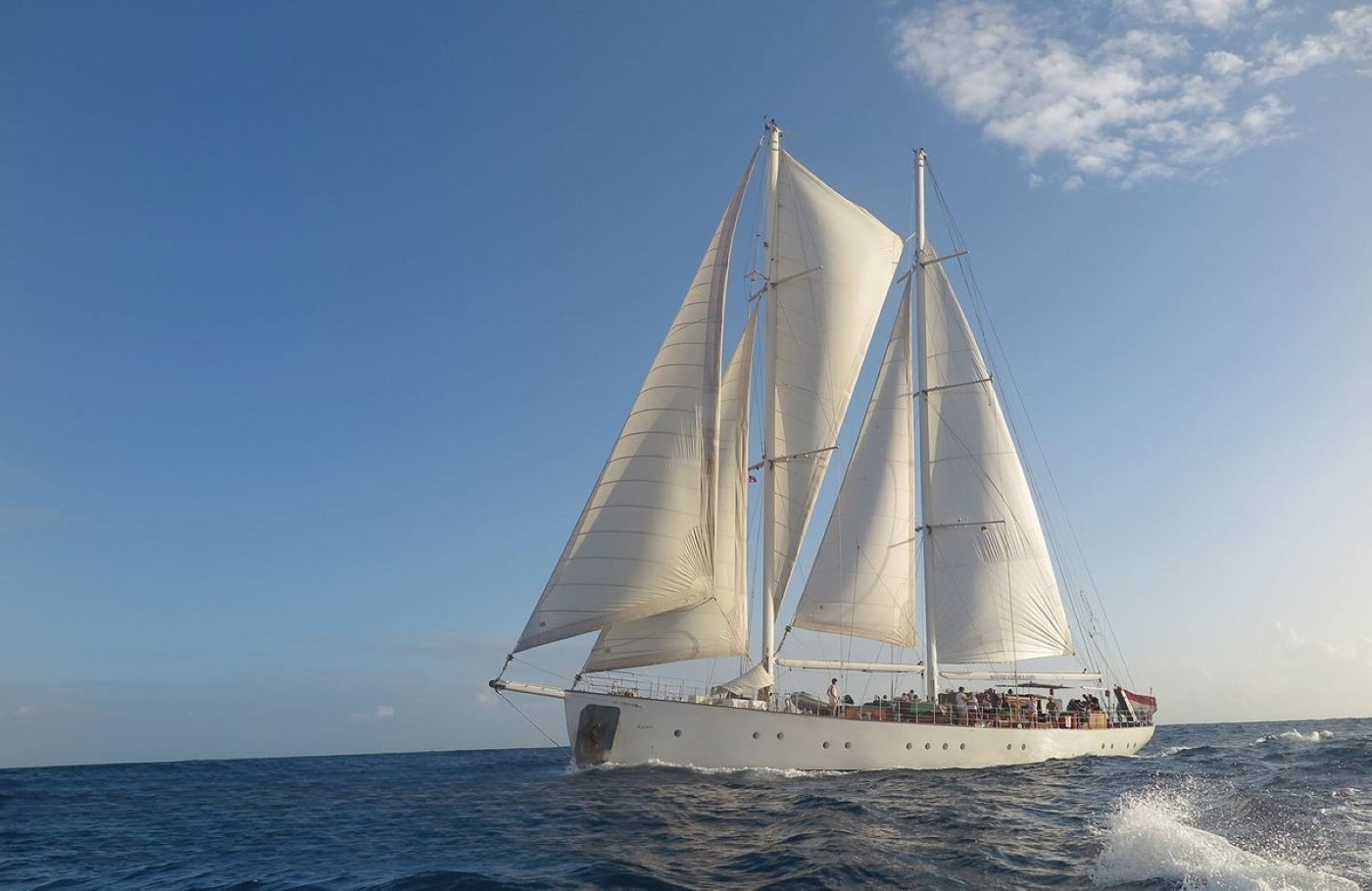 Motor Yacht KAIROS.jpg