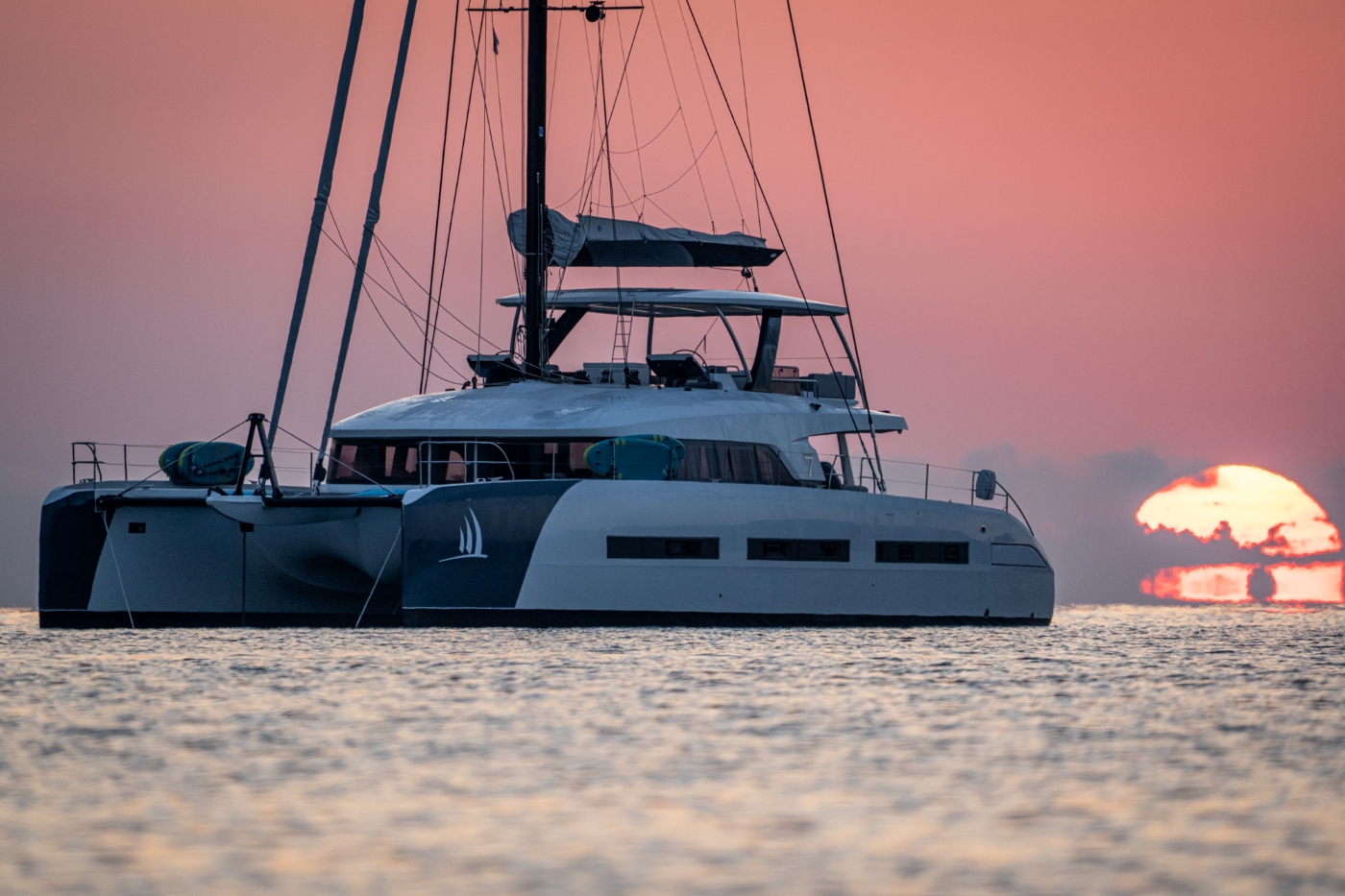 Motor Yacht LA DESIRADE 1.jpg