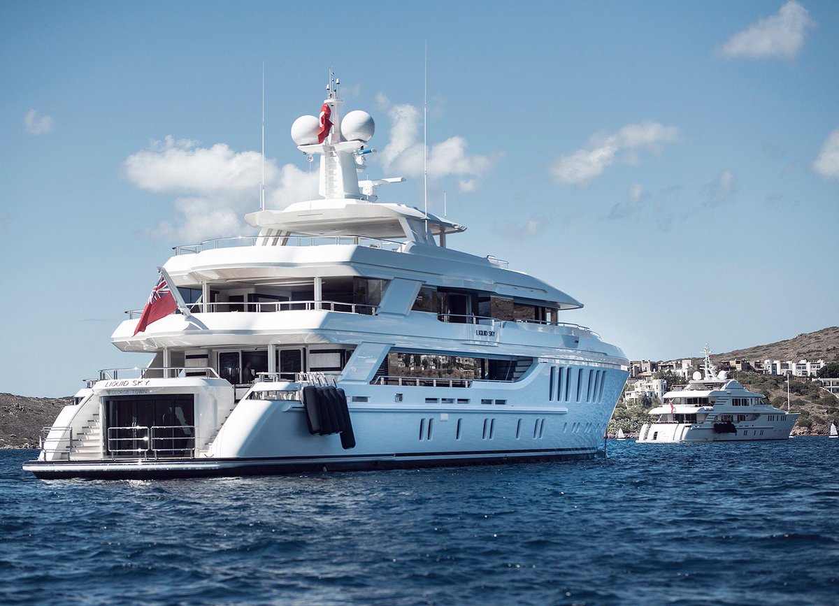 Motor Yacht LIQUID SKY by CMB Yachts - aft profile at anchor.jpg