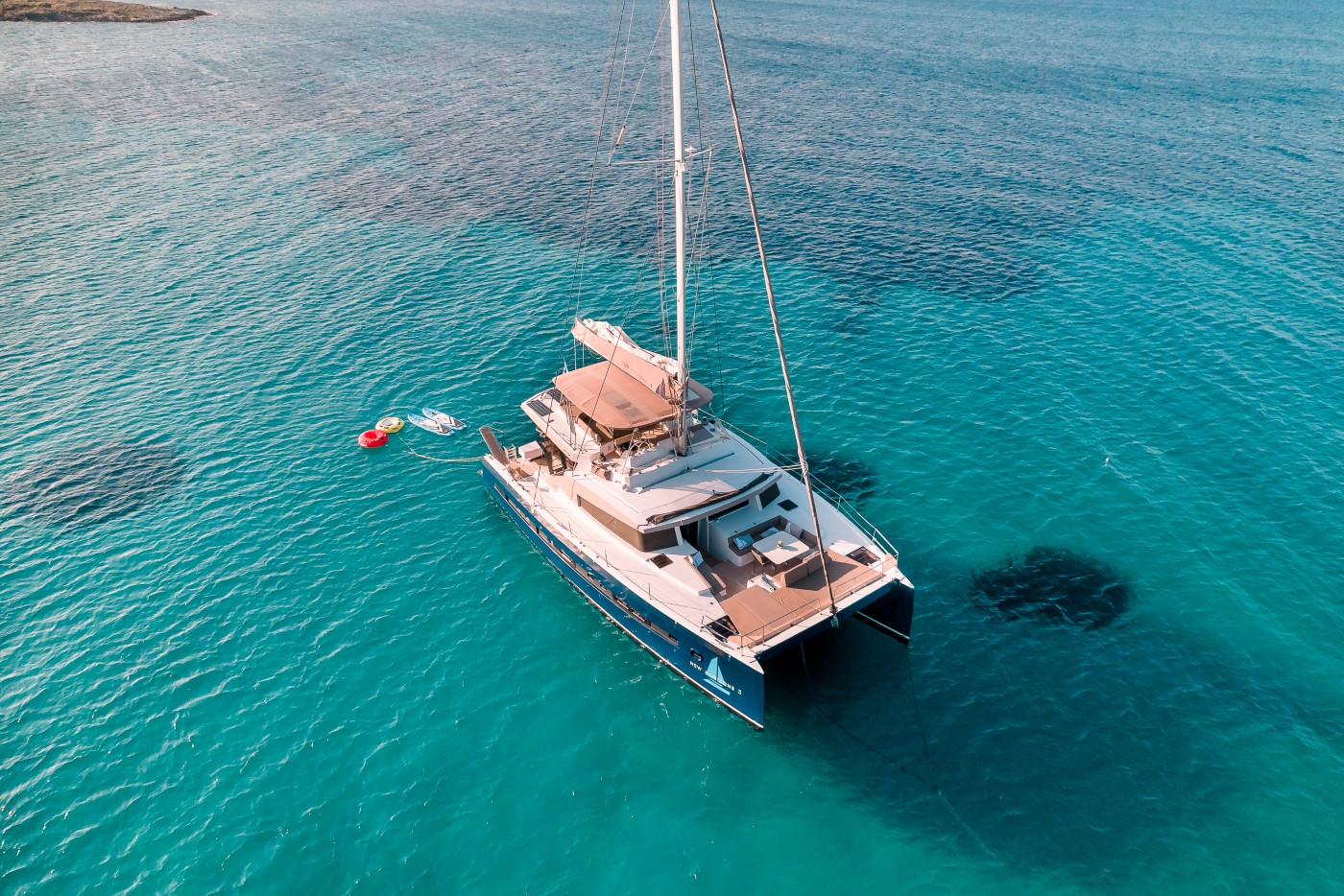 Motor Yacht NEW HORIZONS 3.jpg