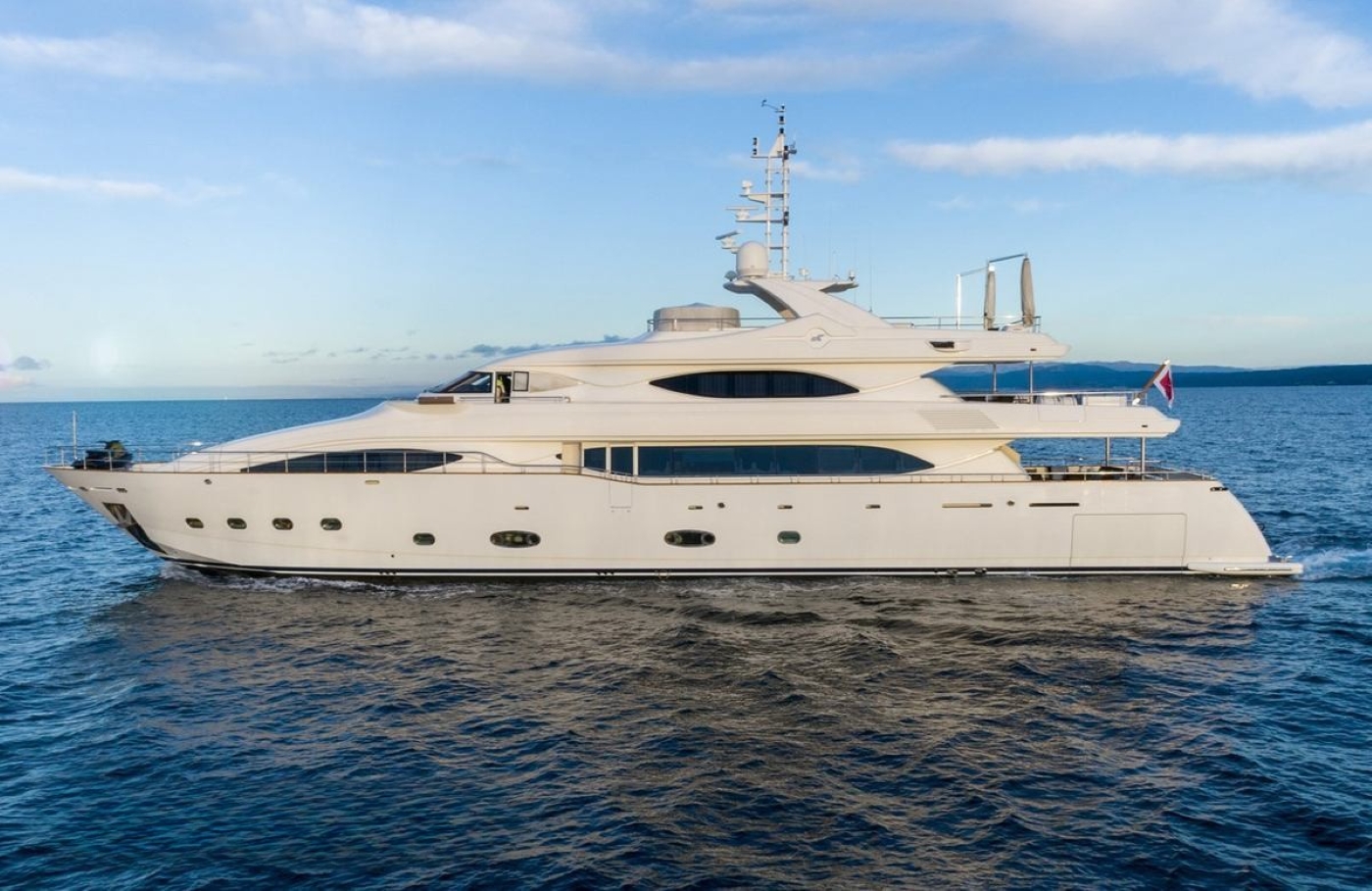 Motor Yacht PARADISE.jpg