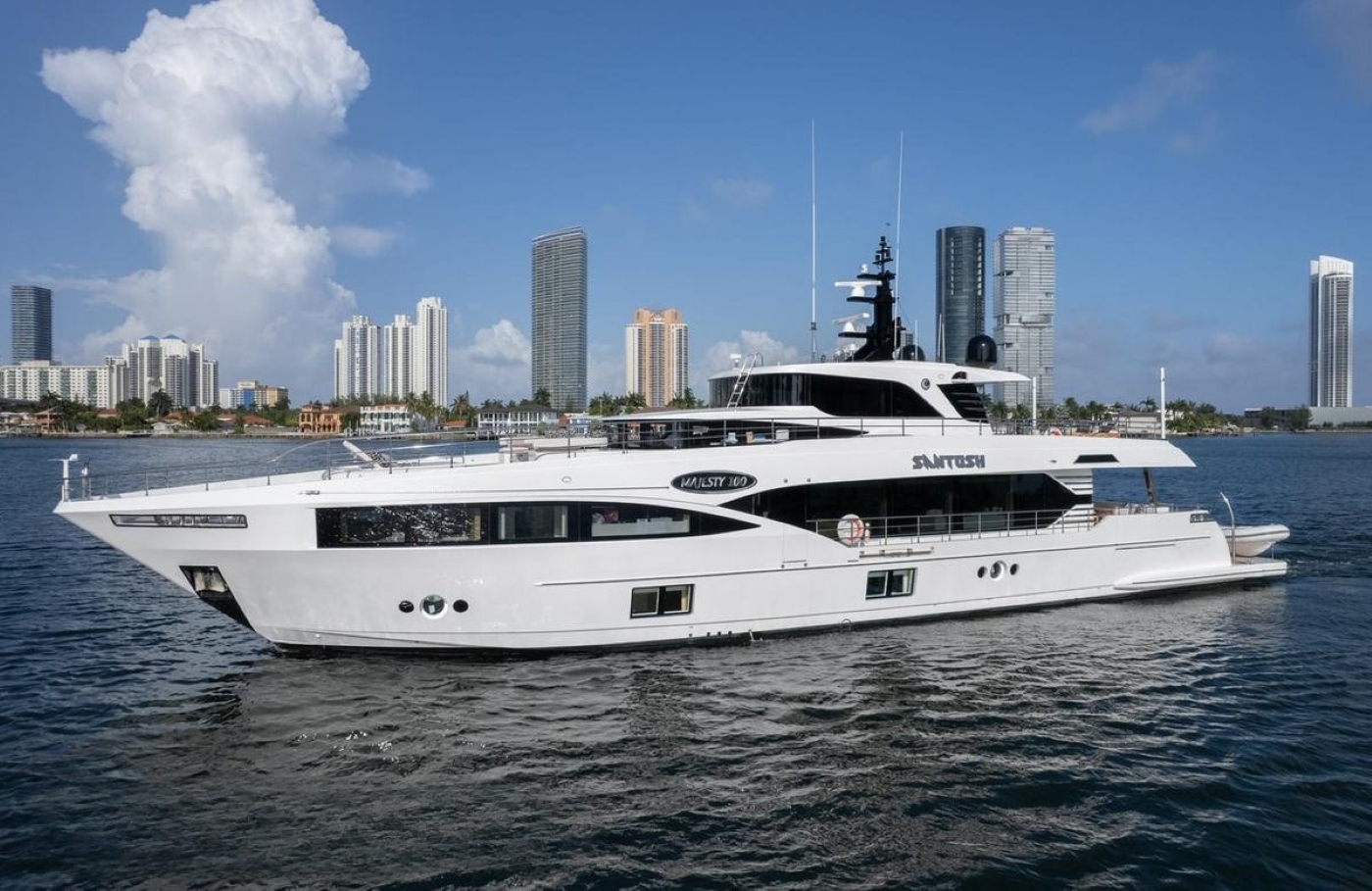 Motor Yacht SANTOSH.jpg