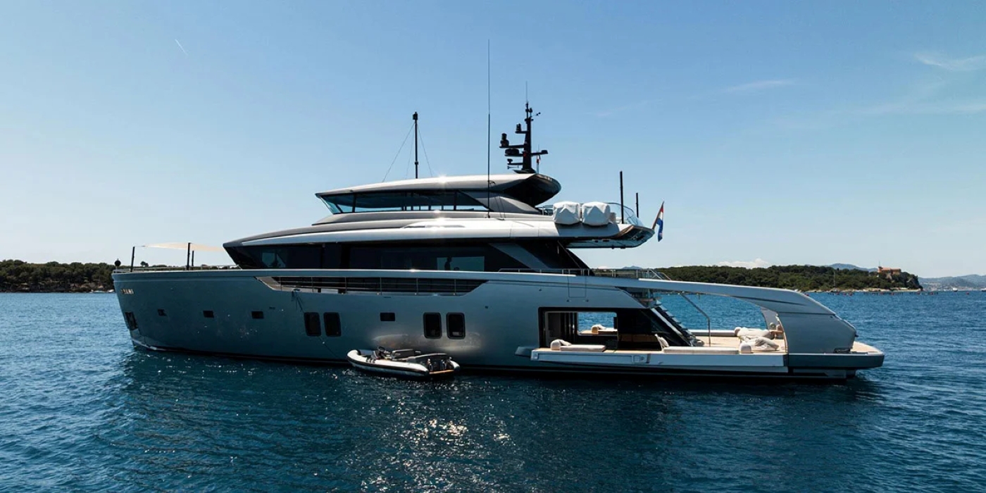 Motor Yacht SENSA.jpg