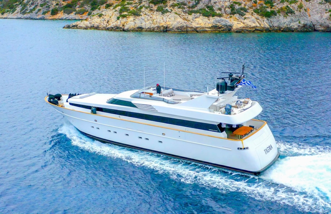 Motor Yacht TIGRA.jpg
