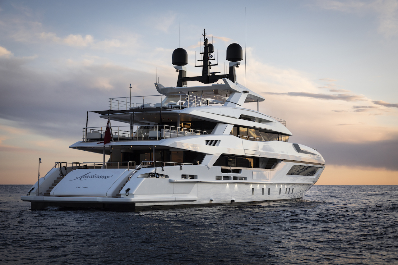 Motor yacht ANDIAMO - stern.jpg
