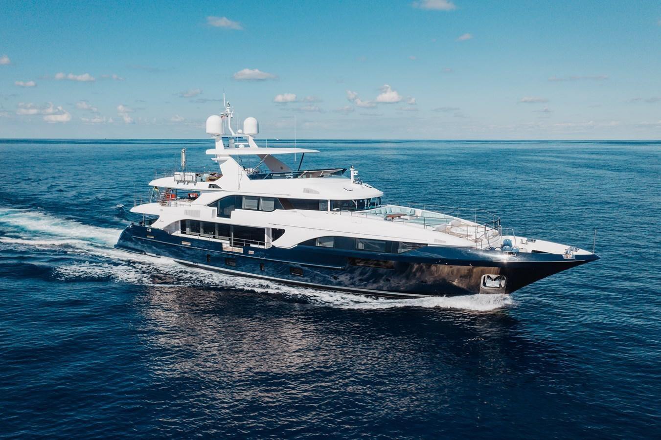 Motor yacht COFINA.jpg