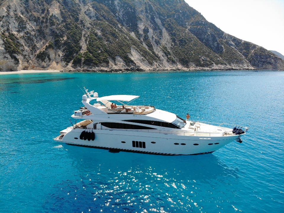 Motor yacht GIA SENA.jpg