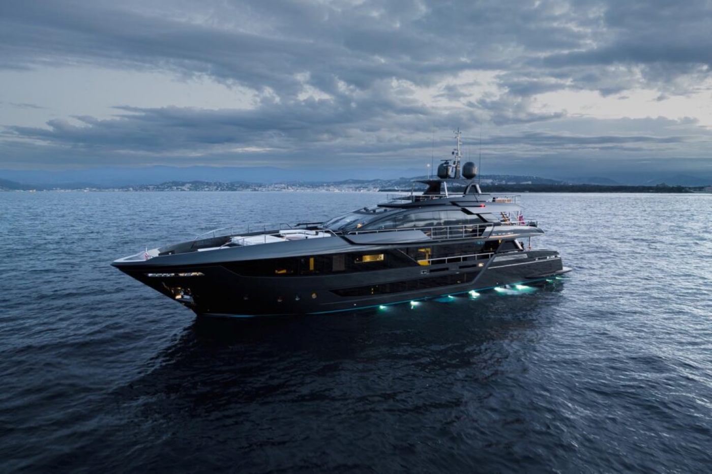 Motor yacht Lady First.jpg