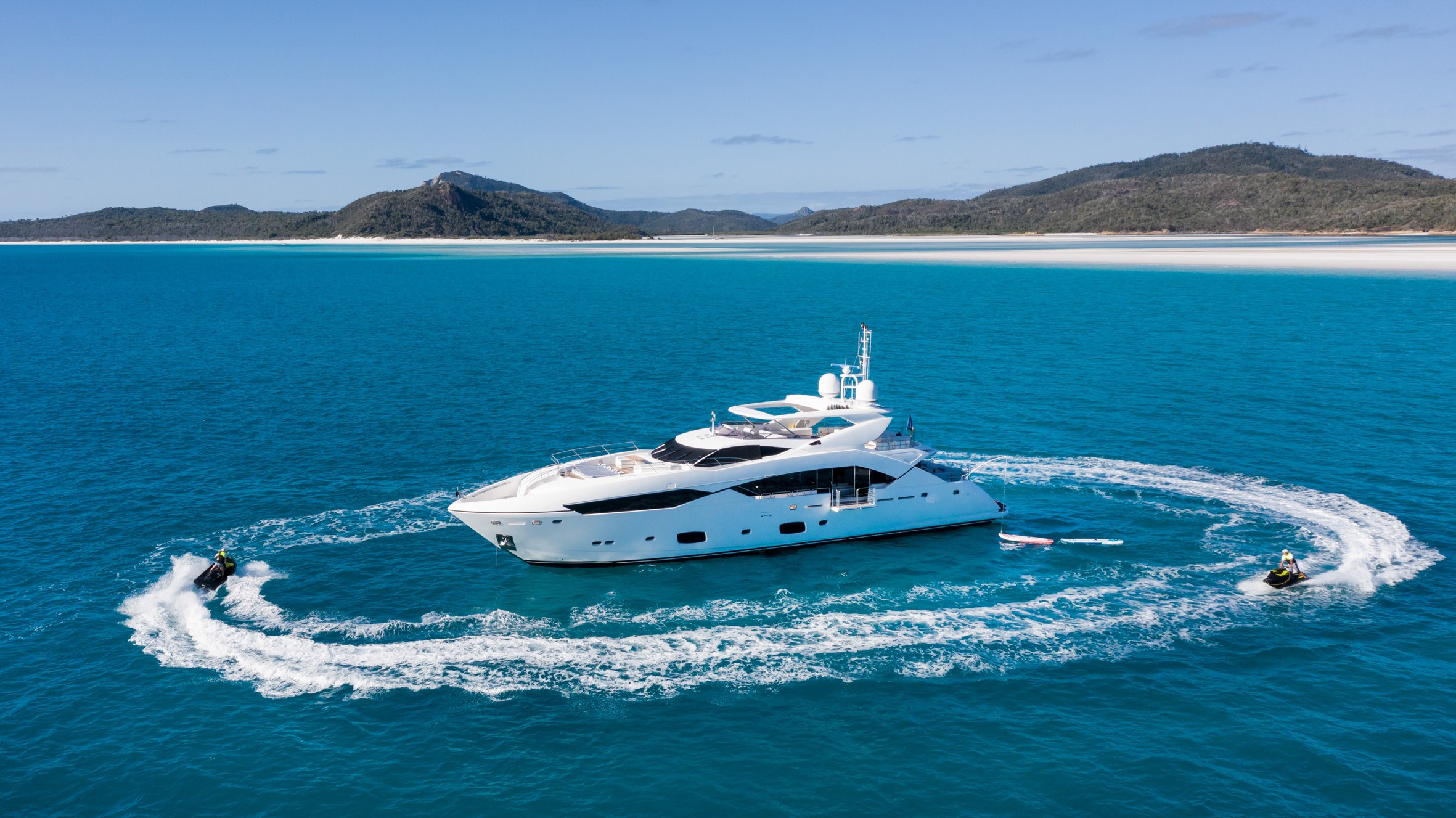 Motor yacht THREE RIVERS.jpg