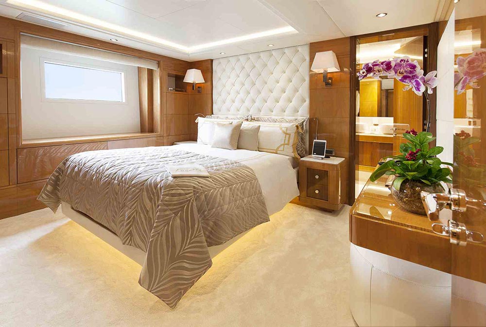 Myngfa lower deck guest cabin.jpg