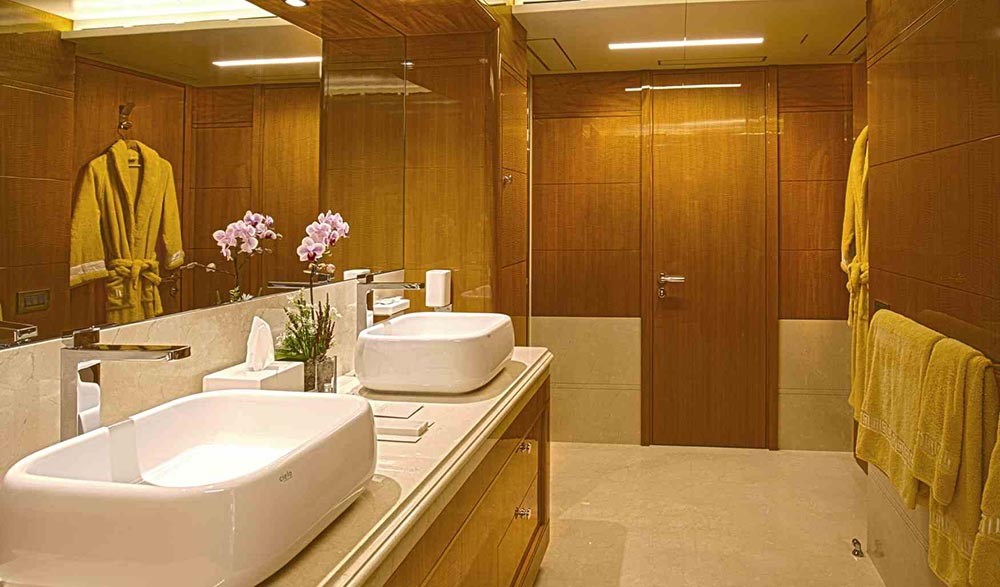 Myngfa owner bathroom.jpg