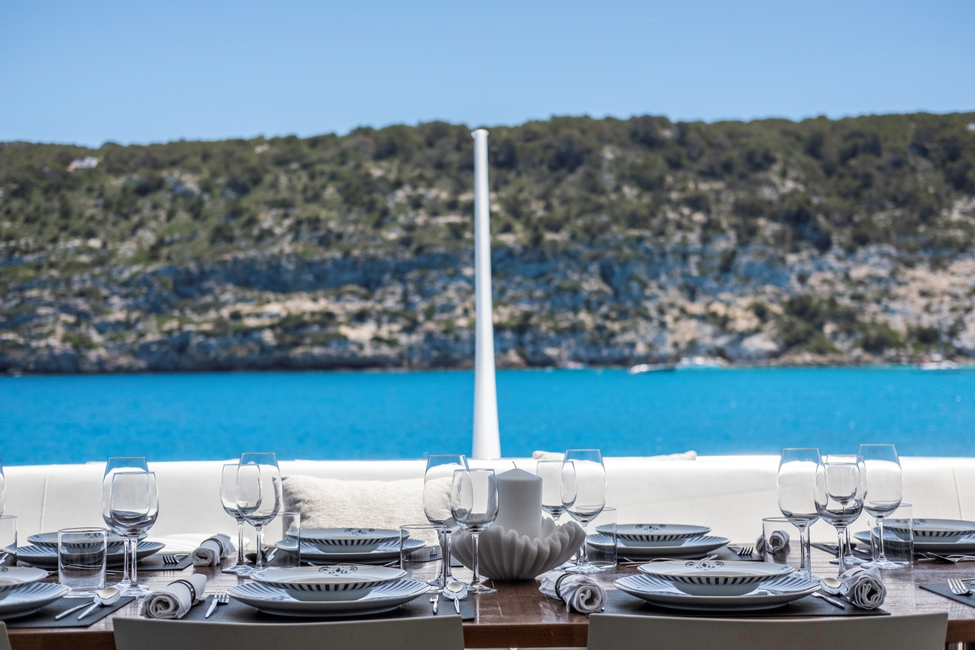 Opendeck dining area 01.jpg