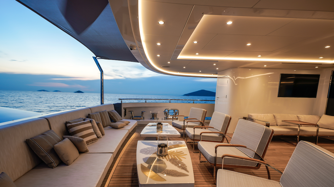 Outdoor seating area 6.jpg