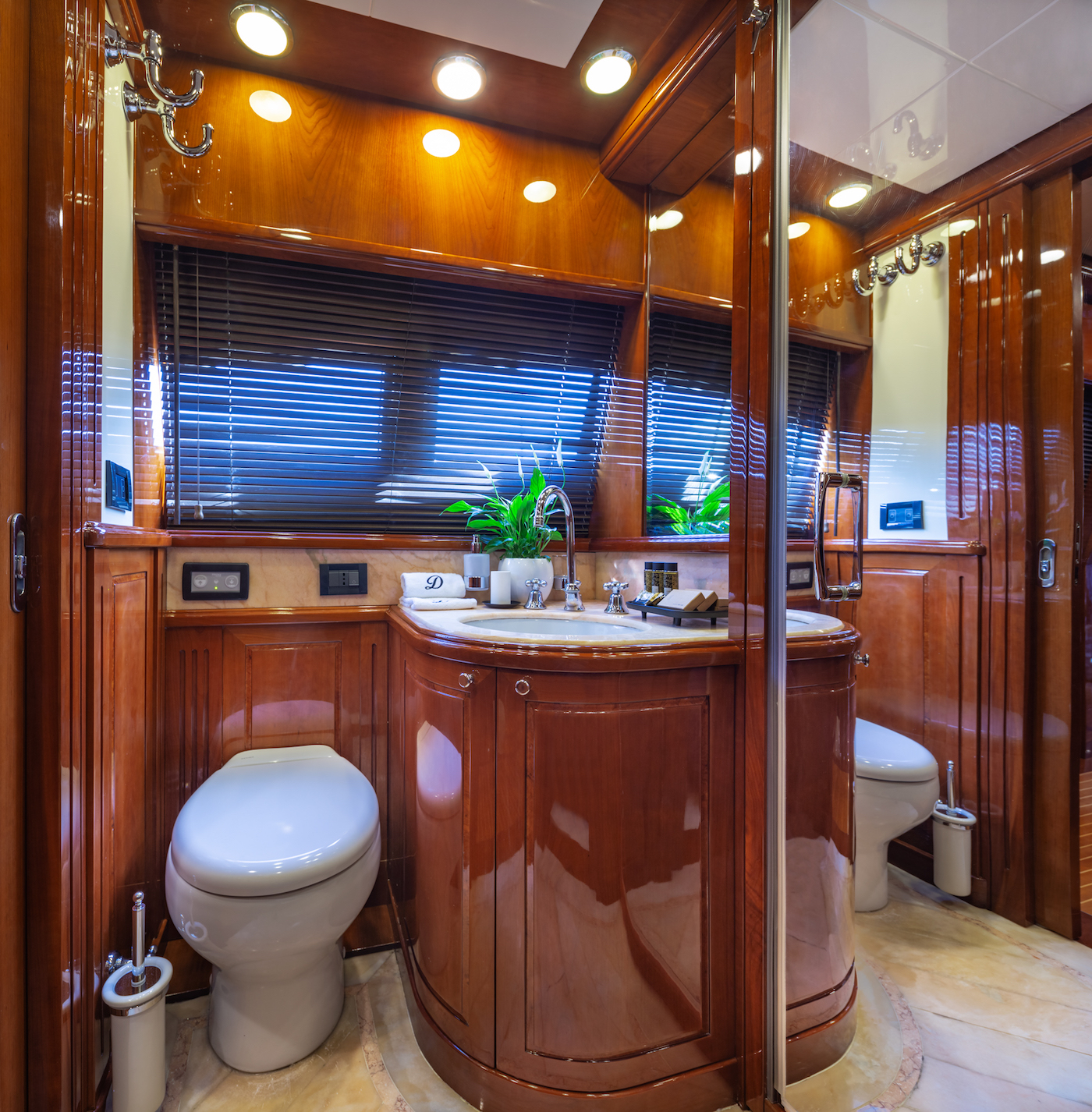 Owner cabin ensuite.jpg