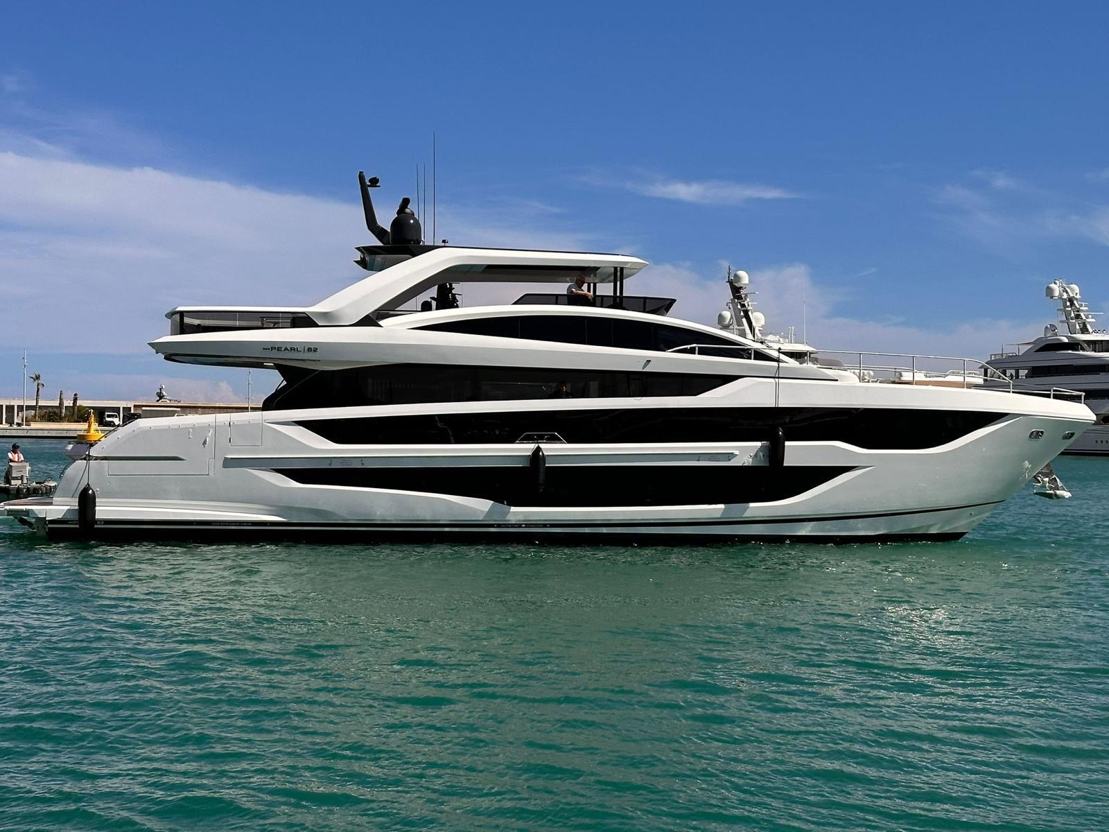 Pearl 82 yacht - sistership to Knead It.jpg