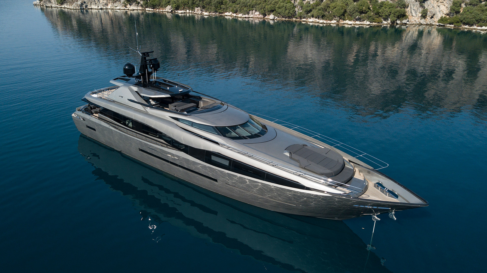 Peri Motor Yacht FX - Moored.jpg
