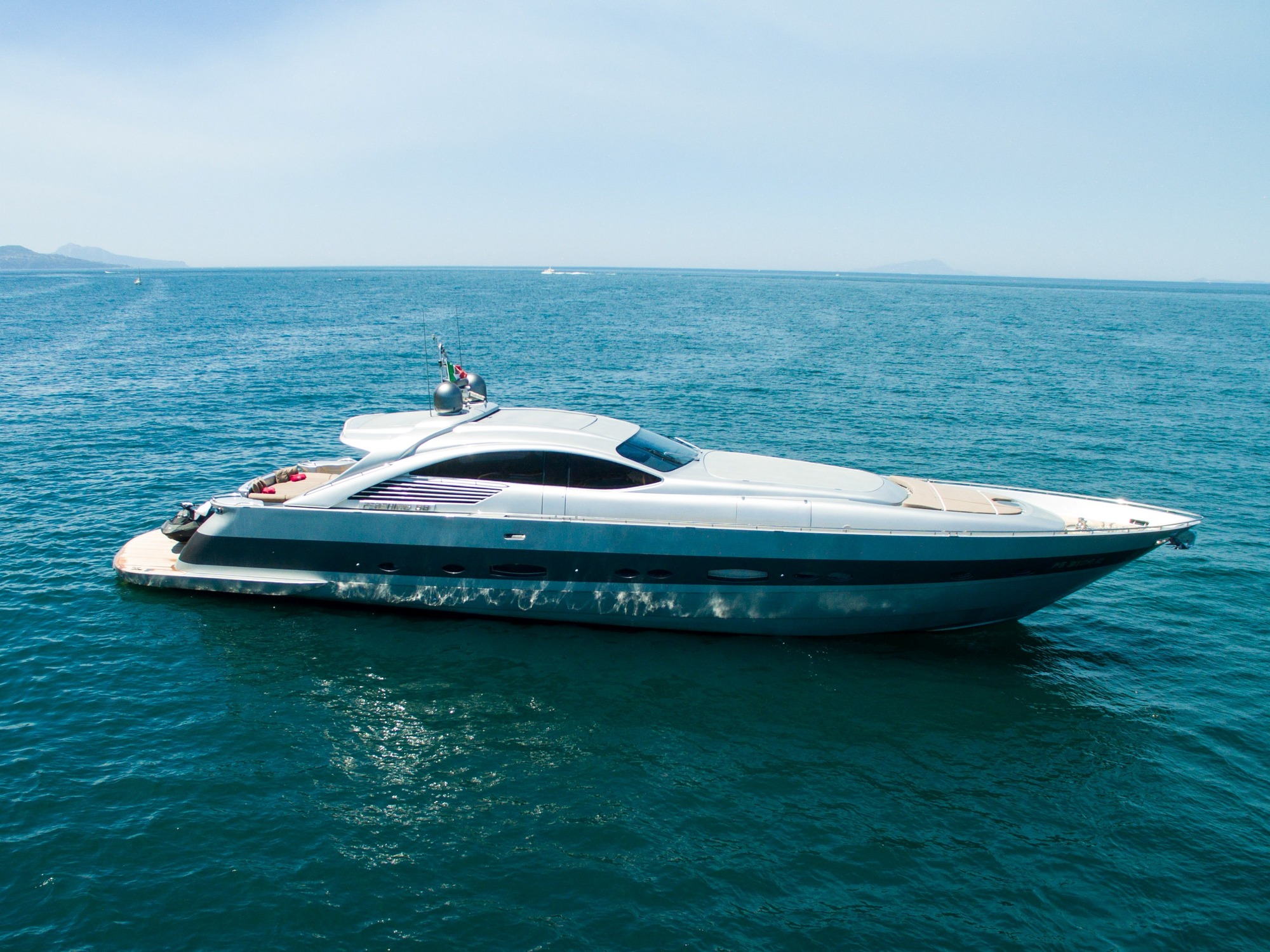 Pershing Motor Yacht CINQUE - Main shot.jpg