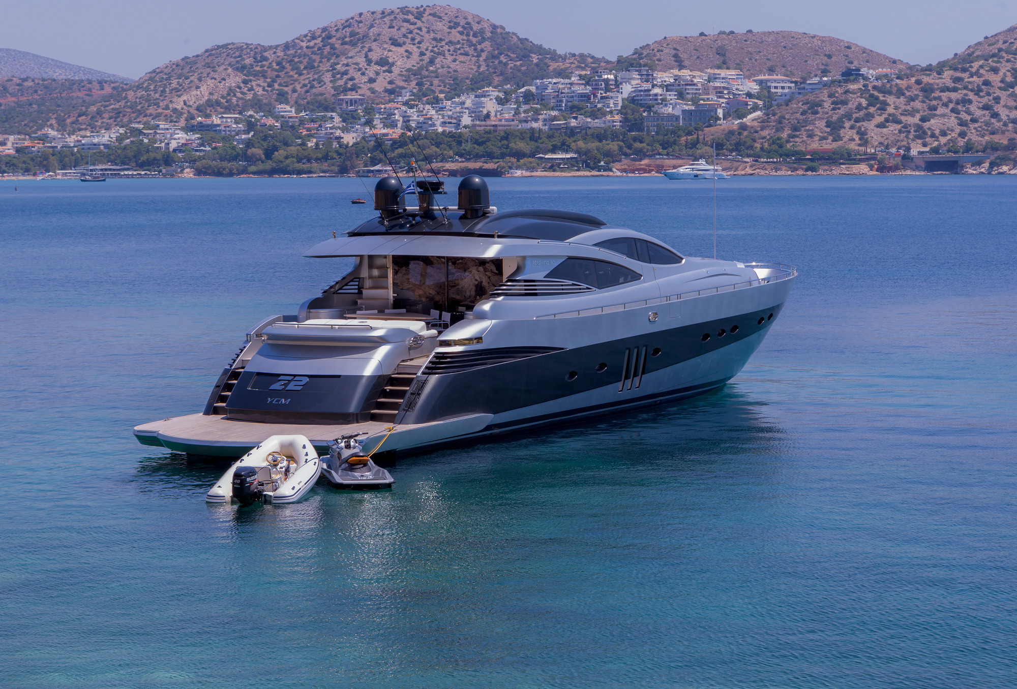 Pershing Yacht Z2 - Anchored.jpg
