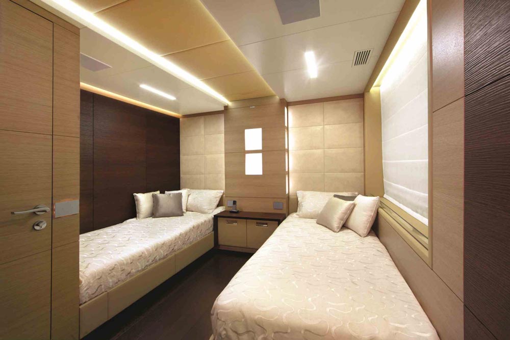 Petrus II twin cabin.jpg