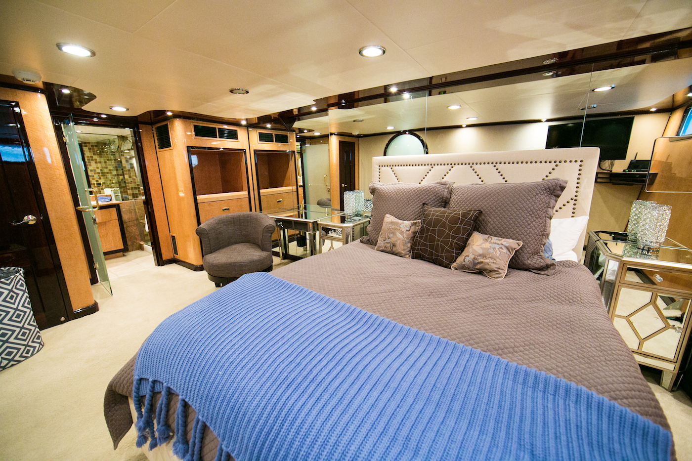 Queen suite .jpg