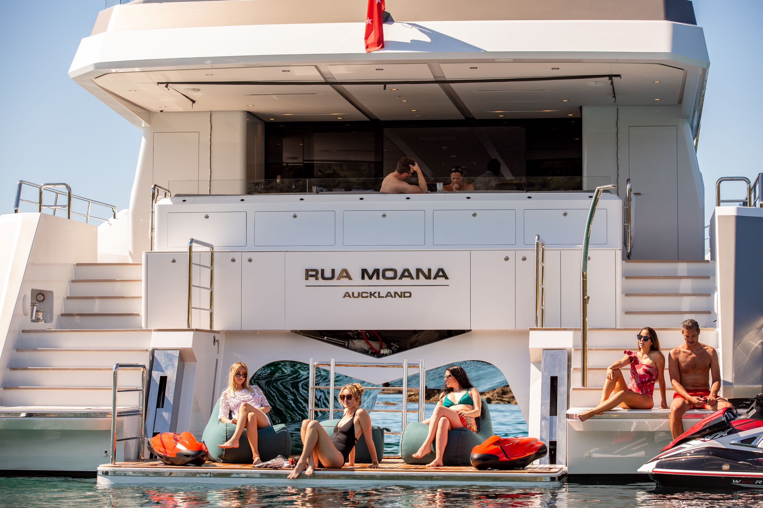RUA MOANA Haudraulic swim deck.jpg