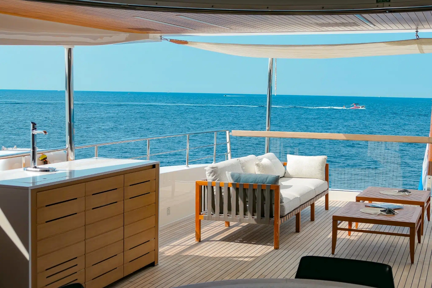 Relaxation Area With Sea Views.jpg