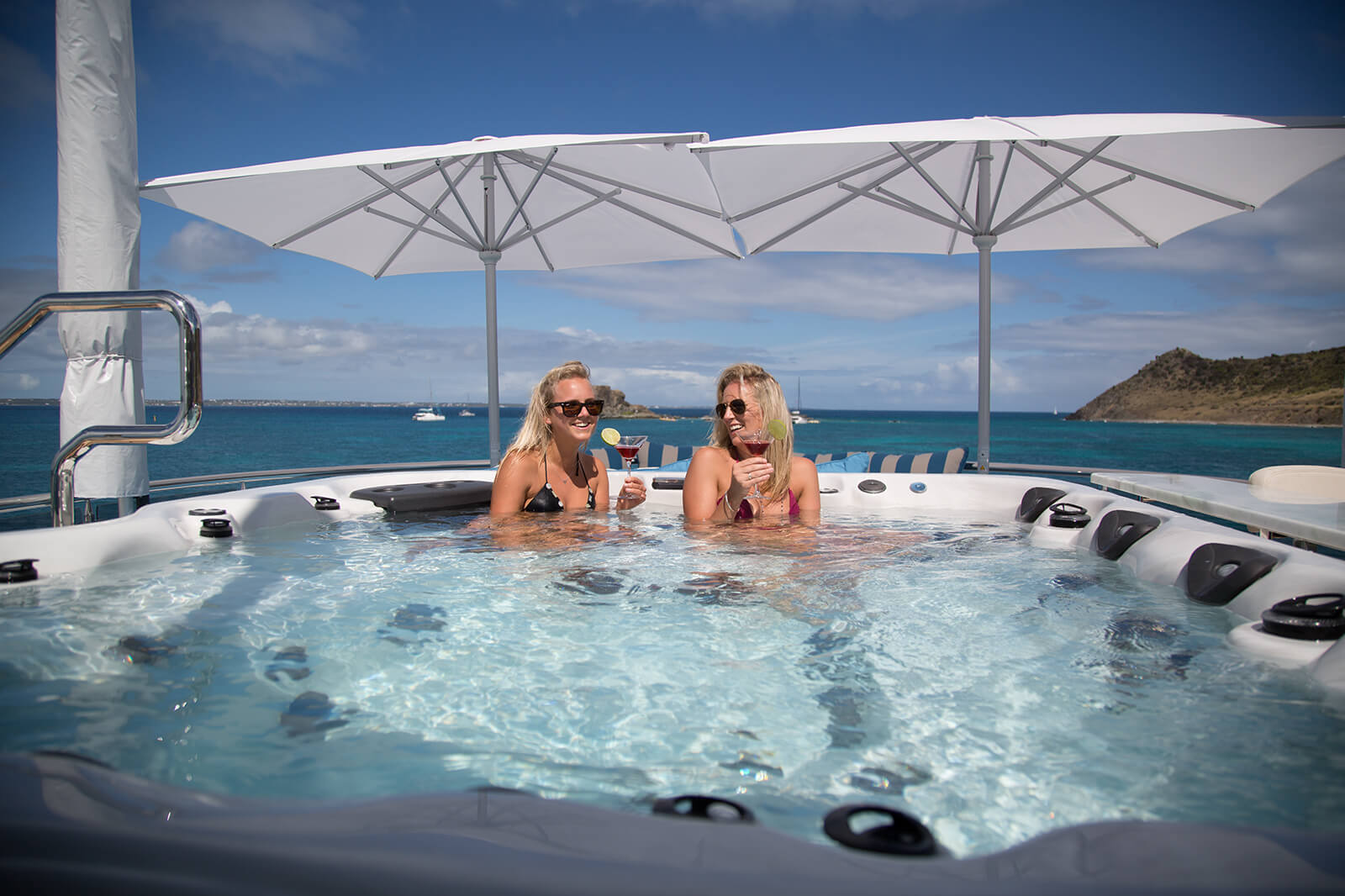 Relaxing in Jacuzzi 00009.jpg