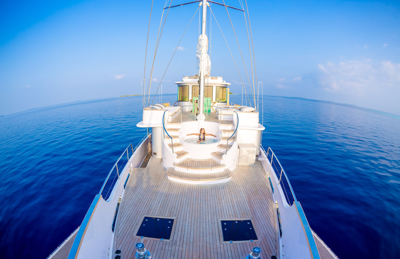 SIA Deck and outdoor Spa Bath.jpg