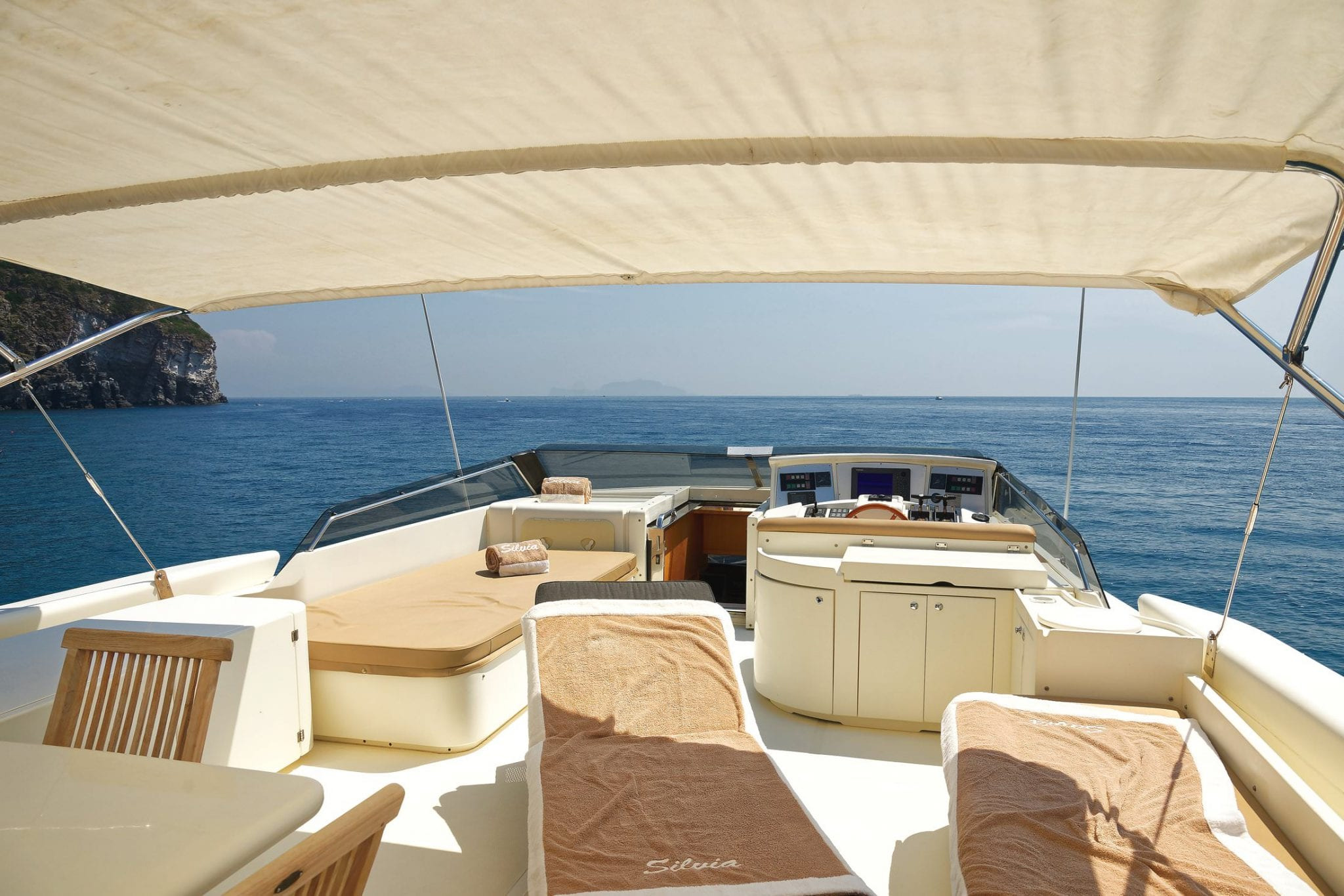 SILVIA Exterior - Flybridge 2.jpg