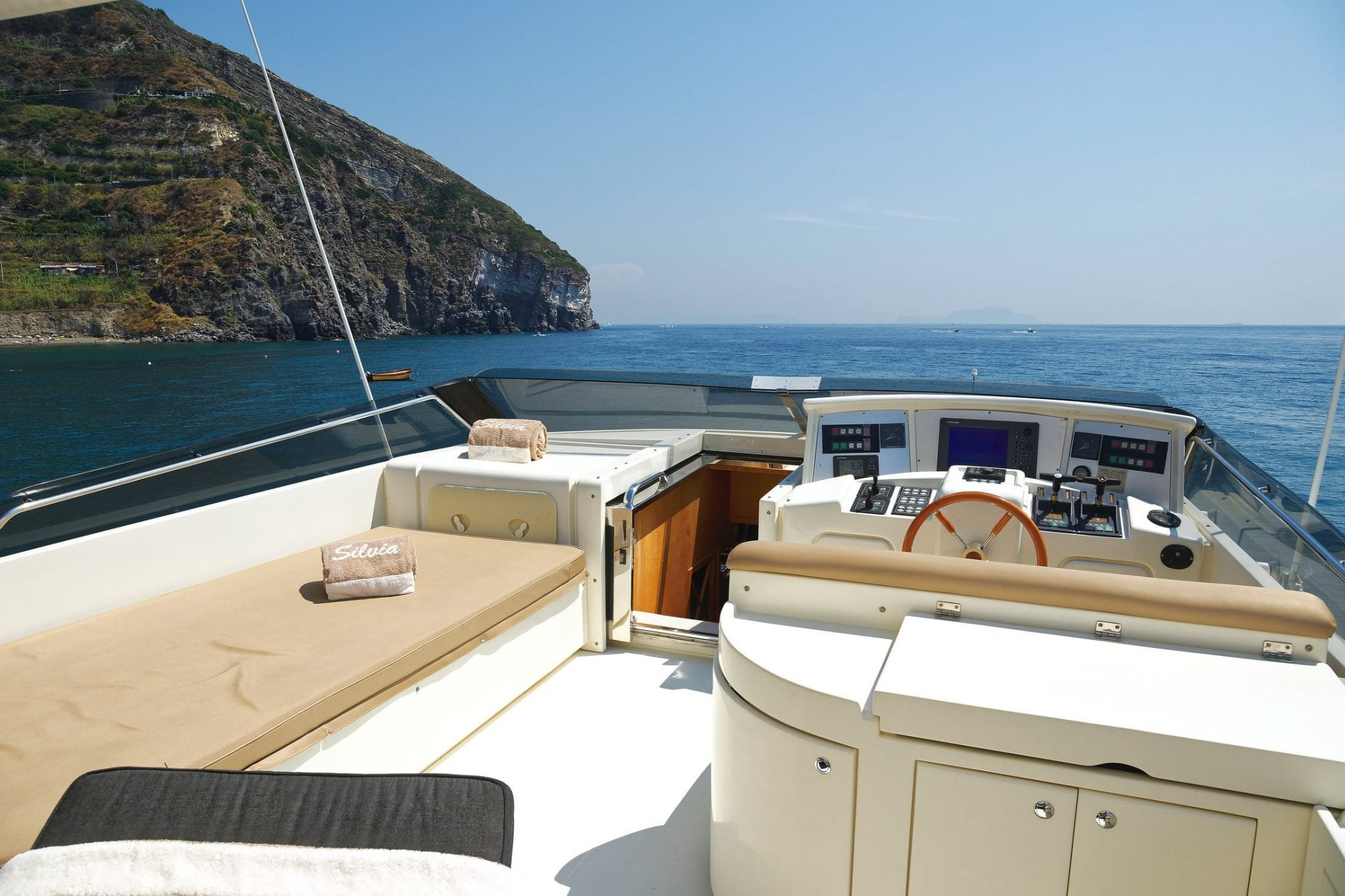 SILVIA Exterior - Flybridge.jpg