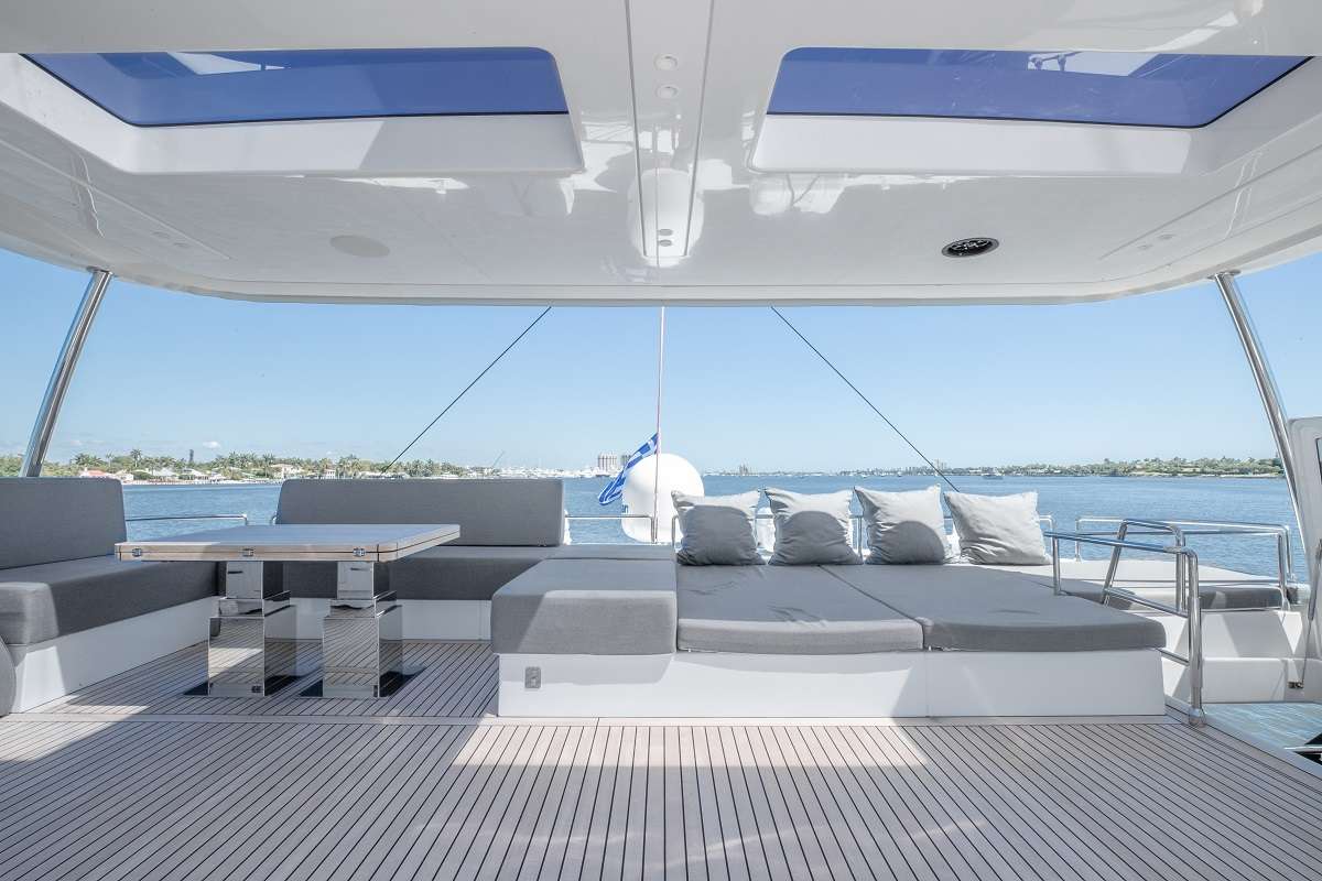 Sailing Catamaran AMAYA Fly Bridge.jpg