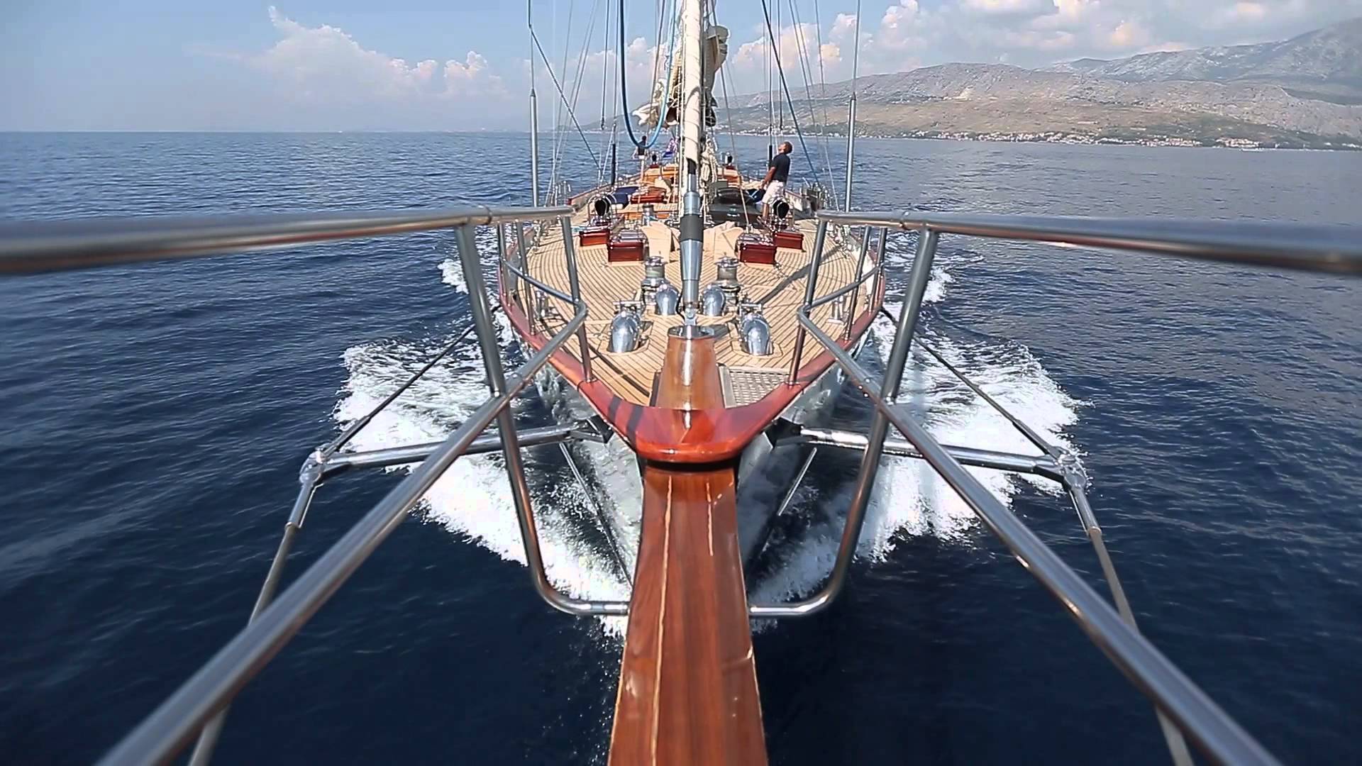 Sailing Yacht Lauran - Exterior 3.jpg
