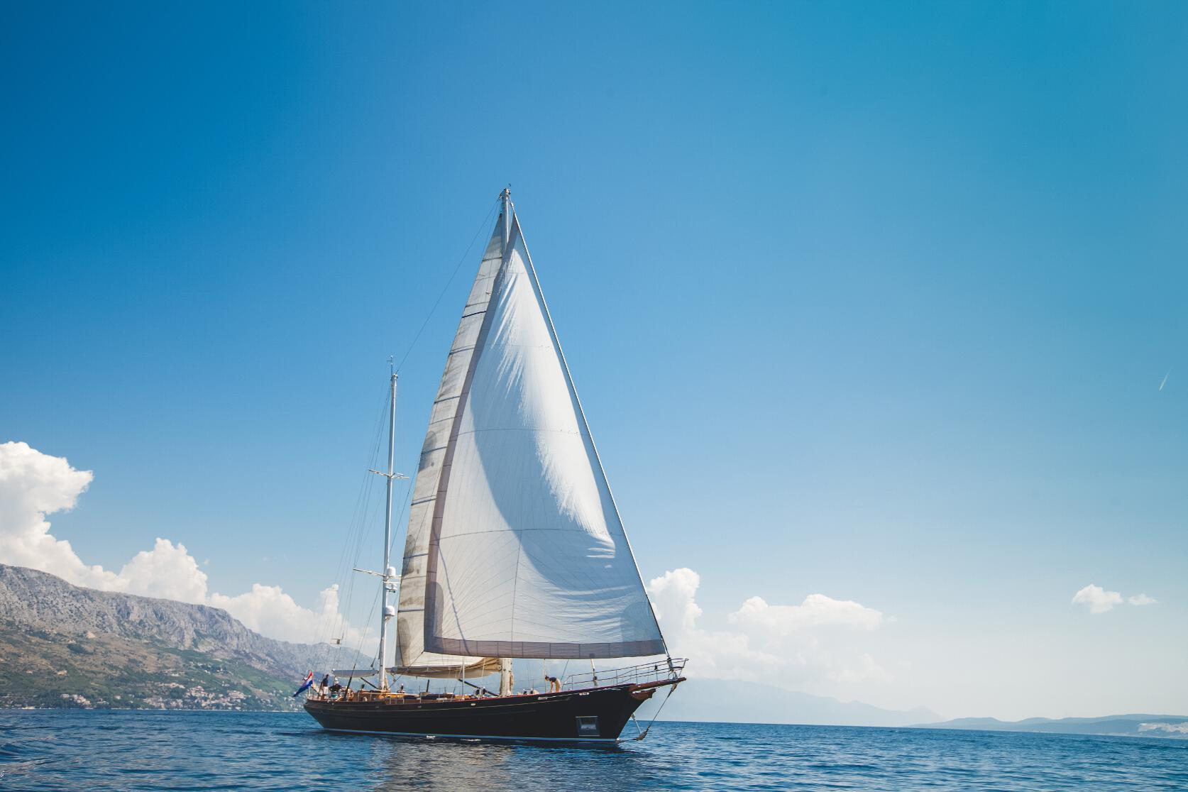 SailingYacht-Exterior-IMG_7584.jpg