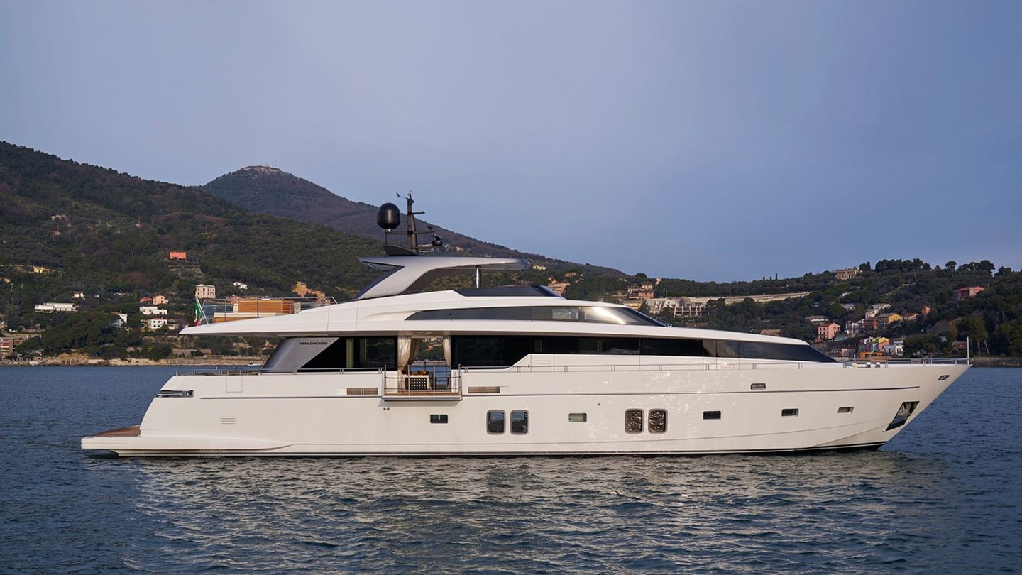 Sanlorenzo motor yacht LADY WHITE.jpg