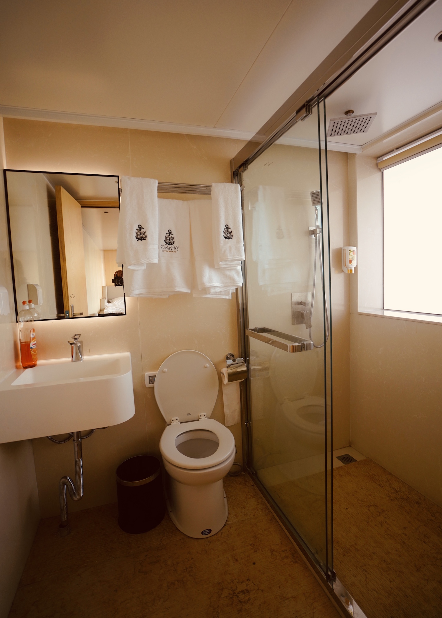 Seaview Suite Toilet.jpg