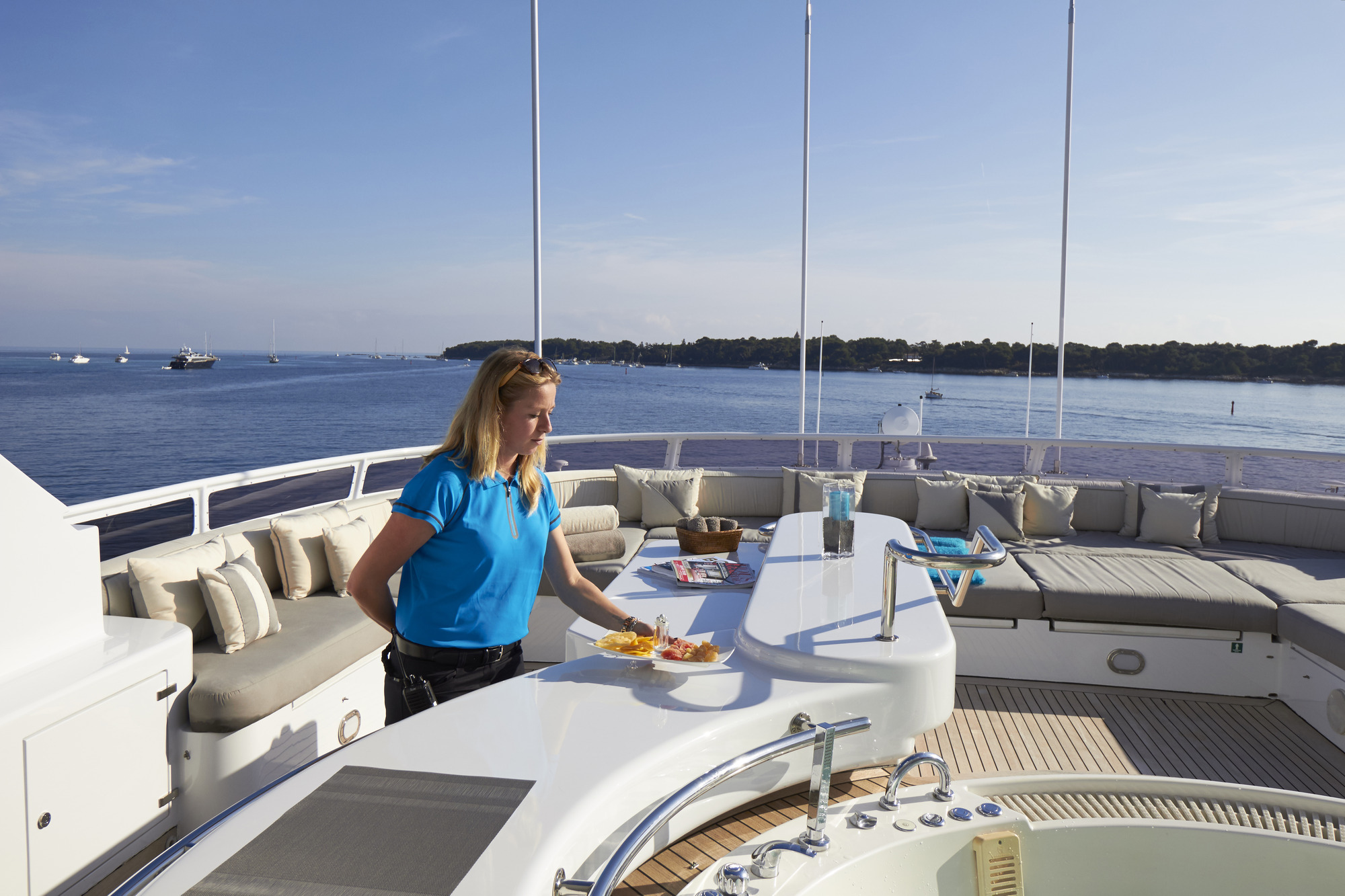 Sundeck wet bar.jpg