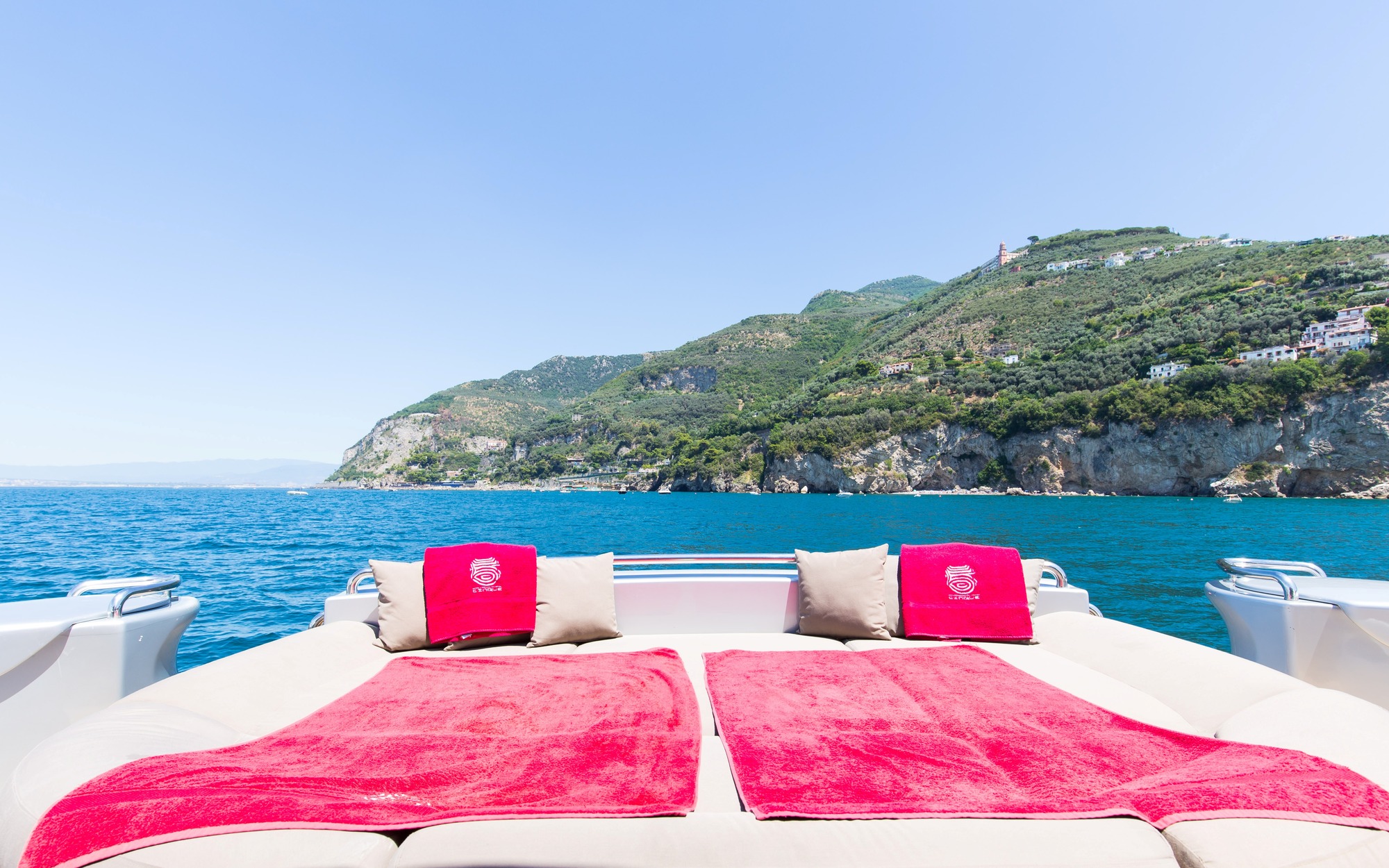 Sunpads on aft deck.jpg