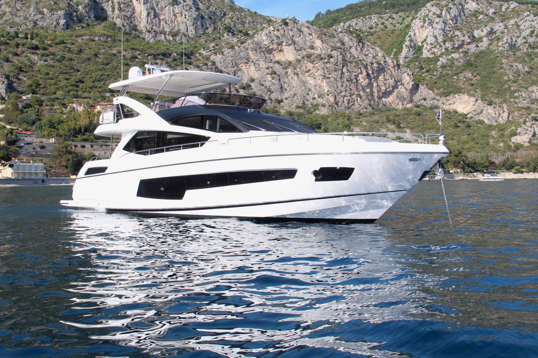 Sunseeker motor yacht MIA - Main shot.jpg