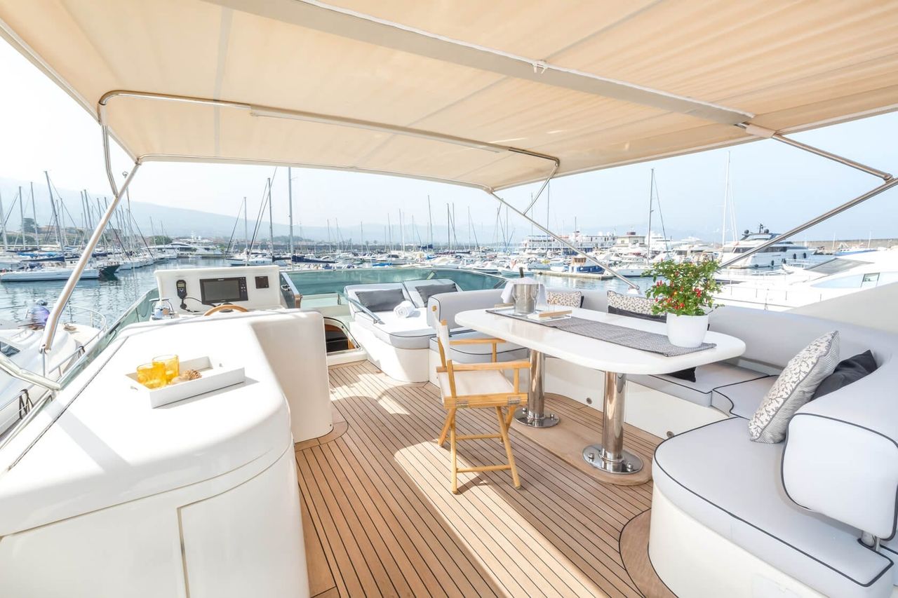 Super yacht STRADIVARIA.jpg