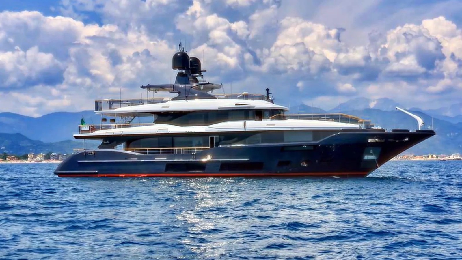 Superyacht ADVA.jpg