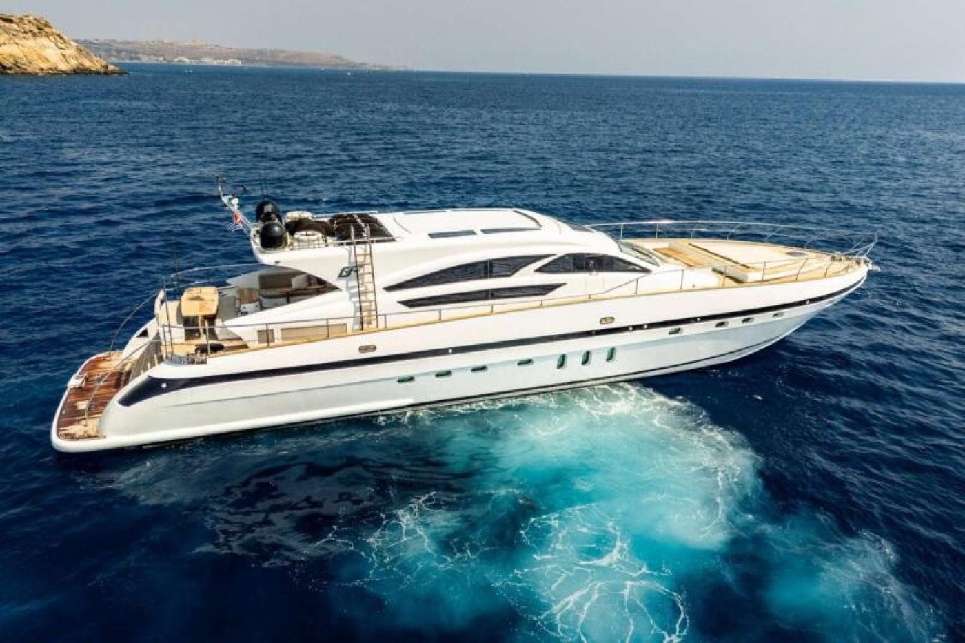 Superyacht GOLDFINGER.jpg